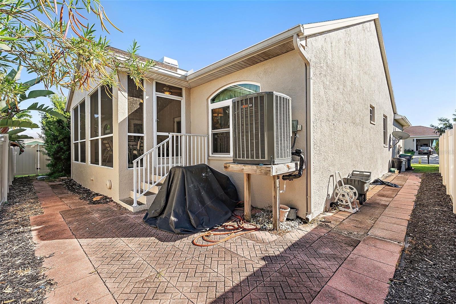 605 4TH ST W, TIERRA VERDE, FL, 33715