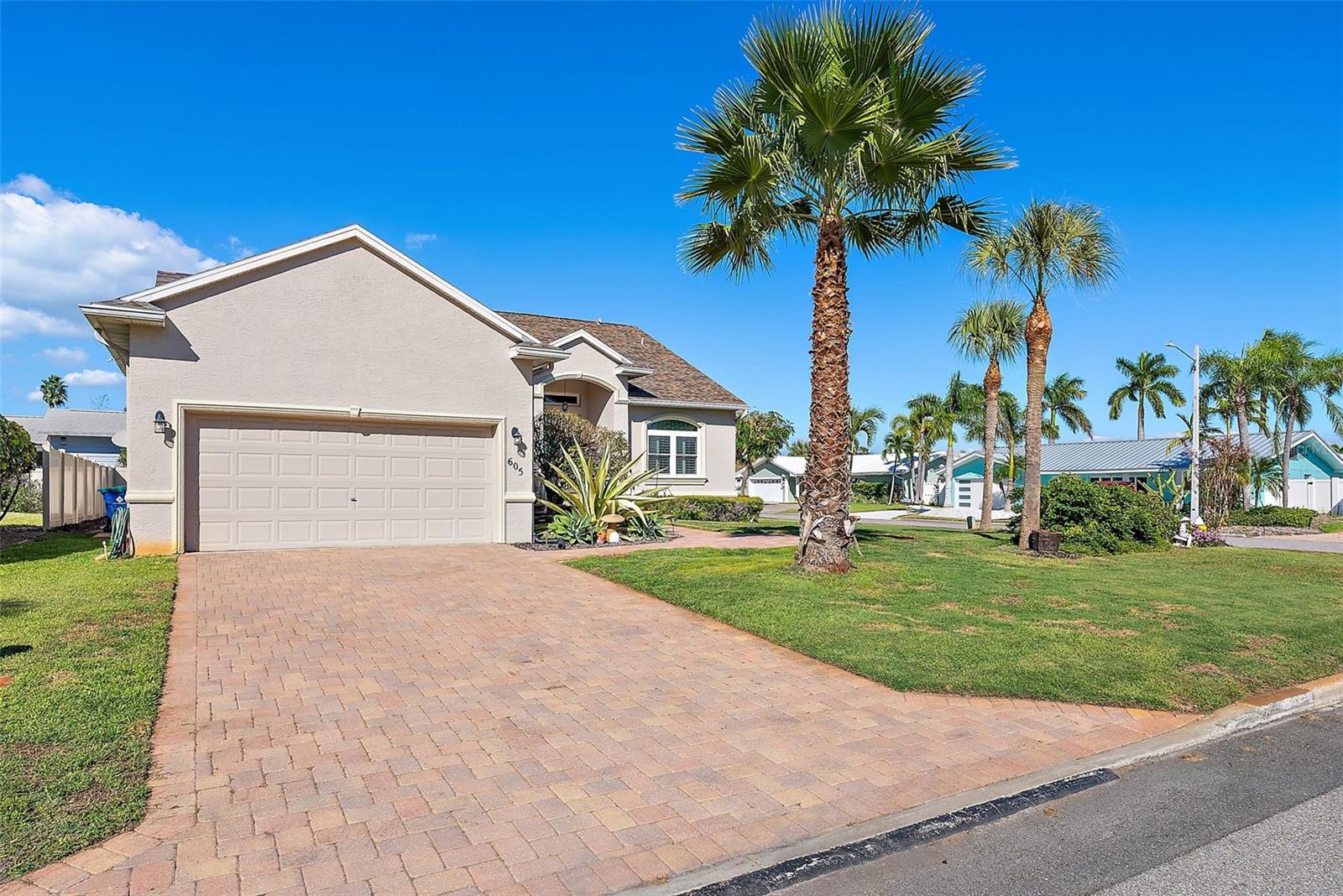 605 4TH ST W, TIERRA VERDE, FL, 33715