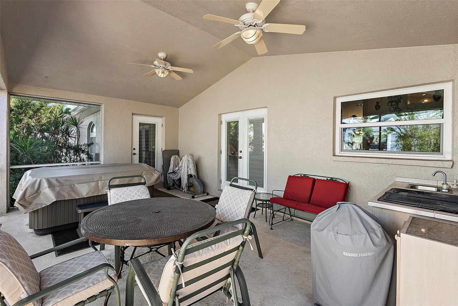 605 4TH ST W, TIERRA VERDE, FL, 33715