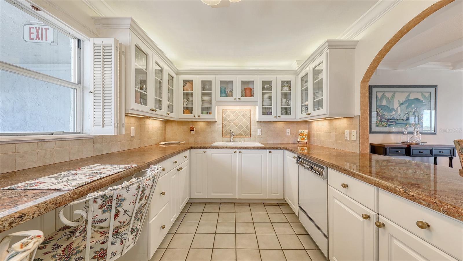 9393 MIDNIGHT PASS RD #P4, SARASOTA, FL, 34242