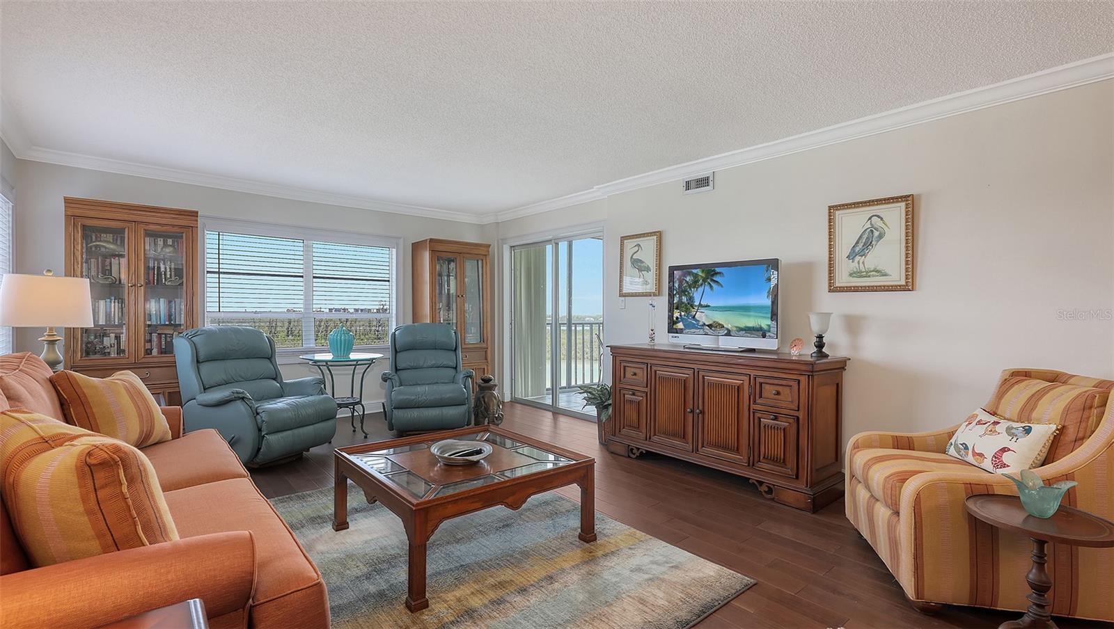 9393 MIDNIGHT PASS RD #P4, SARASOTA, FL, 34242