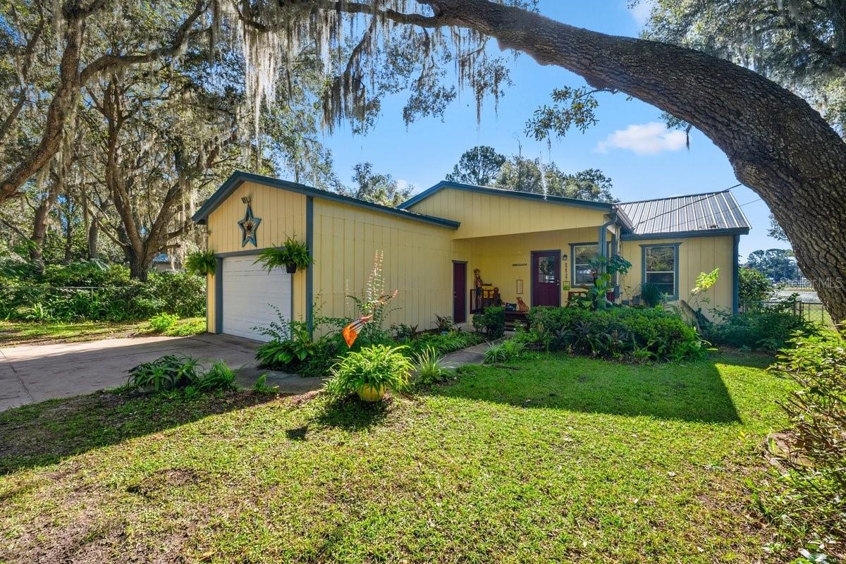 832 LAKE SHORE TER, INTERLACHEN, FL, 32148