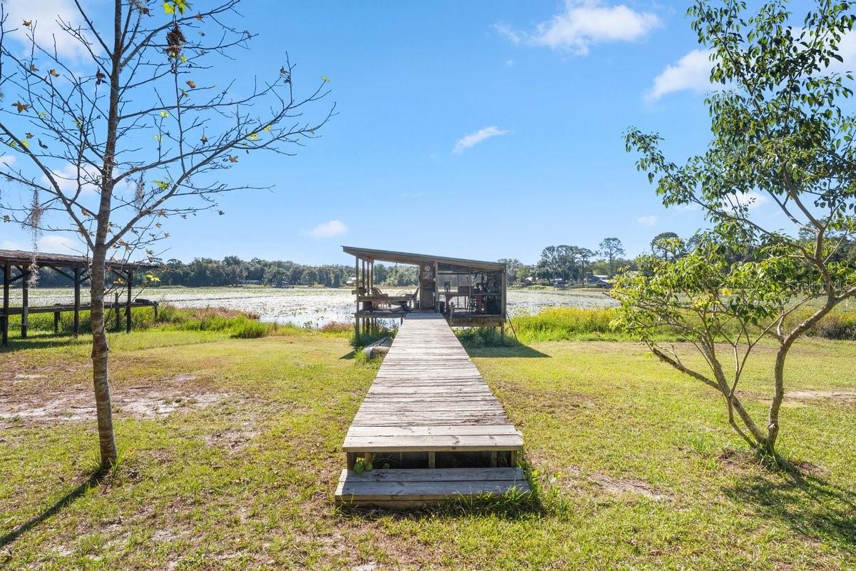 832 LAKE SHORE TER, INTERLACHEN, FL, 32148