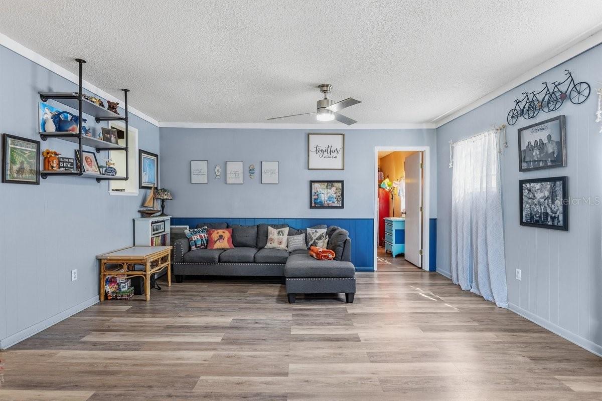 832 LAKE SHORE TER, INTERLACHEN, FL, 32148