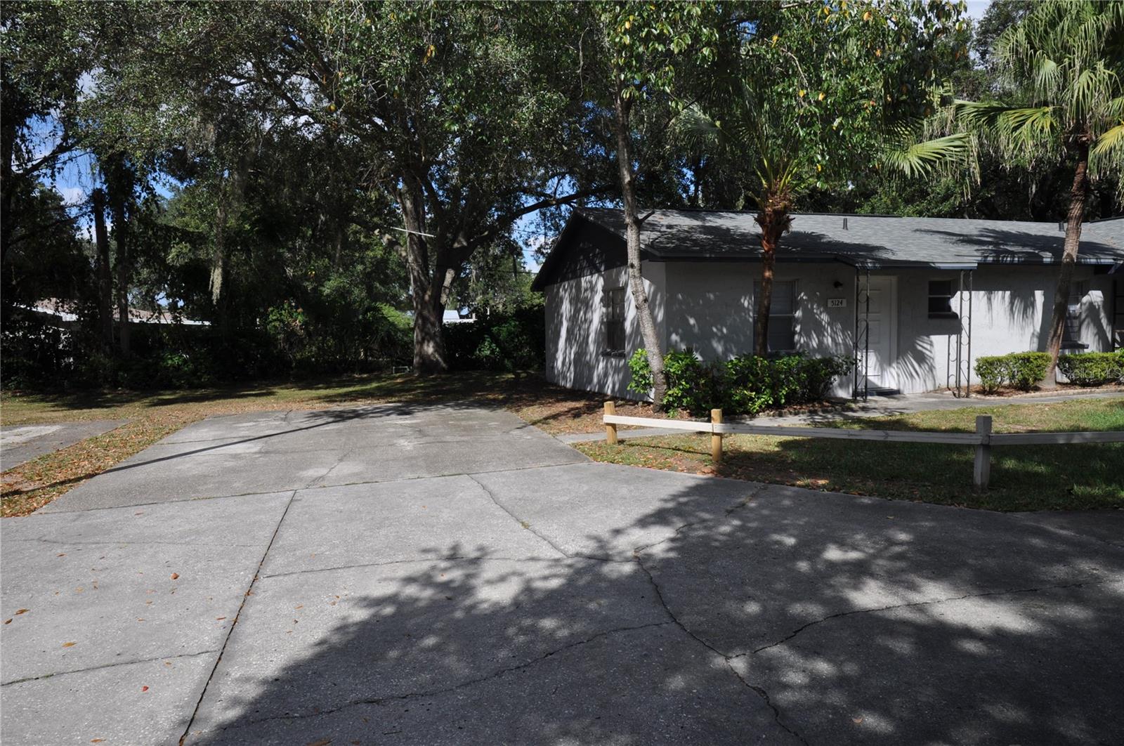 5124 S DOSSEY RD, LAKELAND, FL, 33811