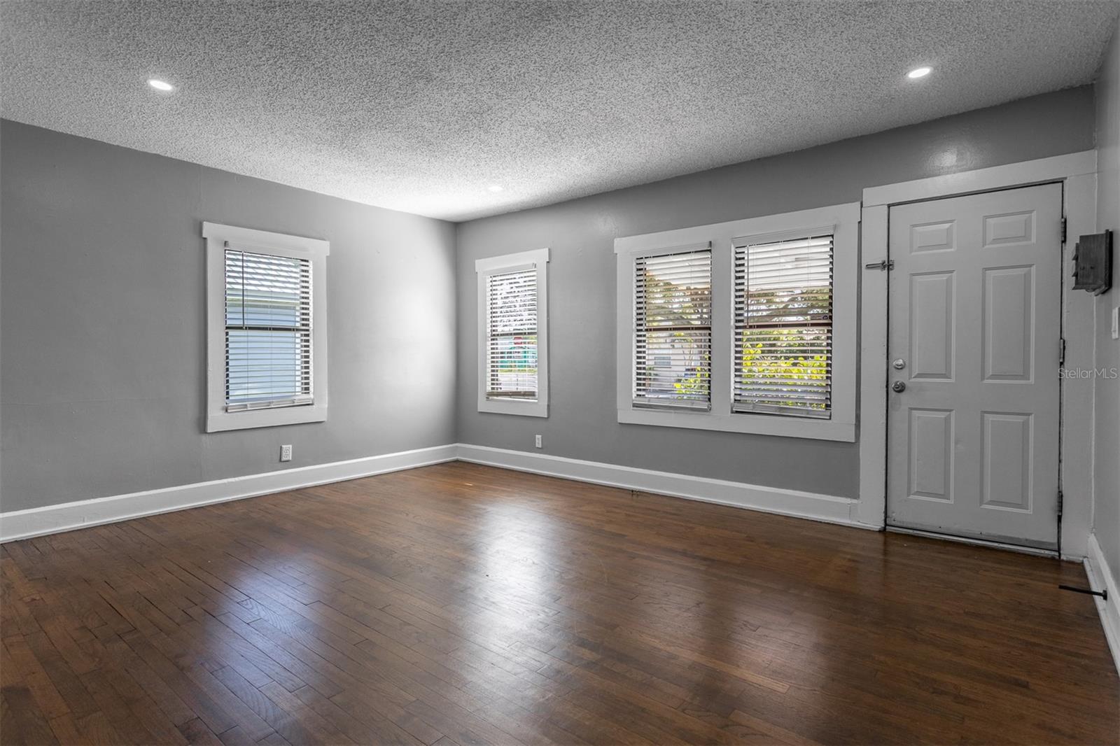 448 24TH ST N, ST PETERSBURG, FL, 33713