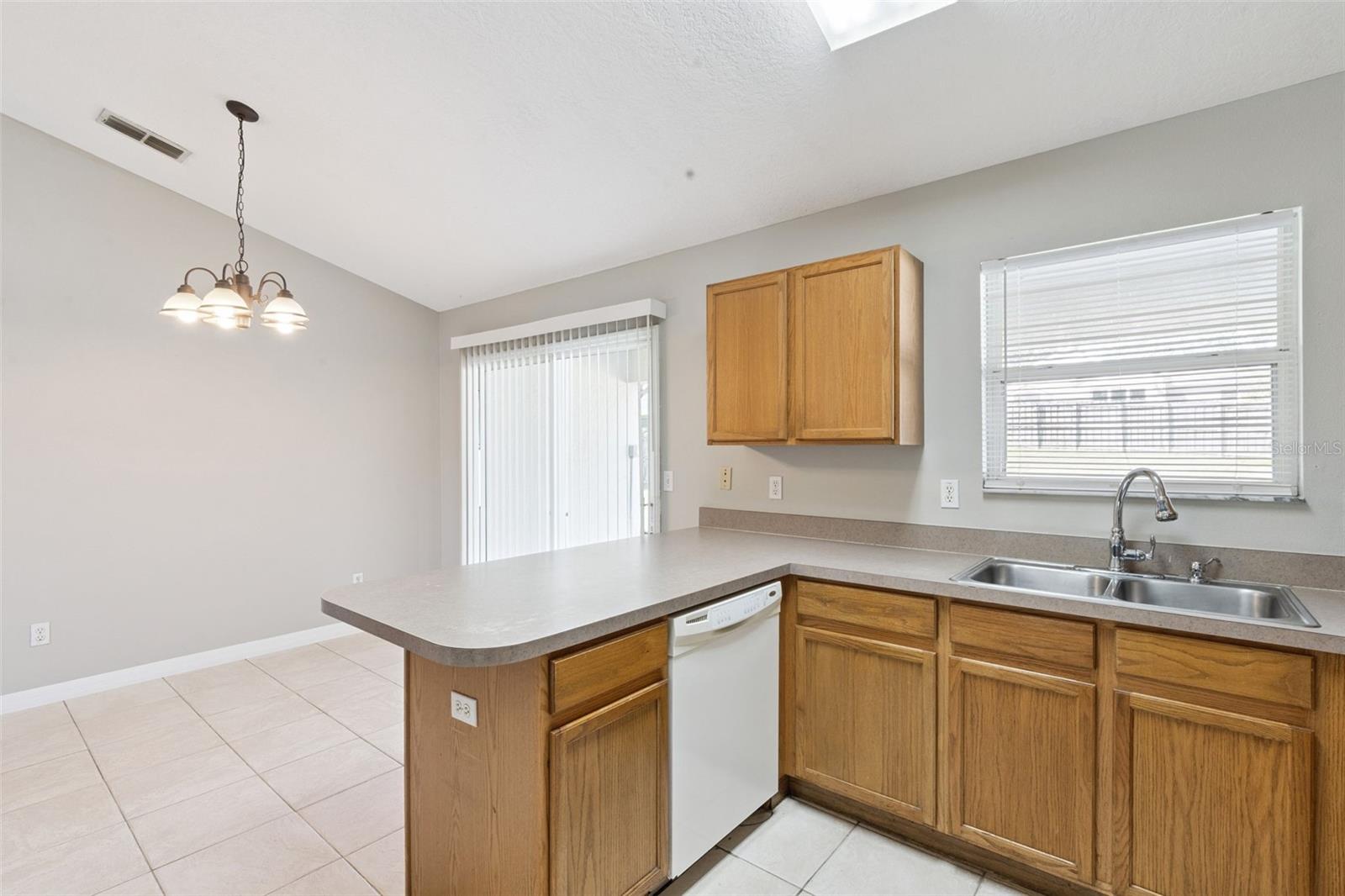 886 SCENIC VIEW CIR, MINNEOLA, FL, 34715