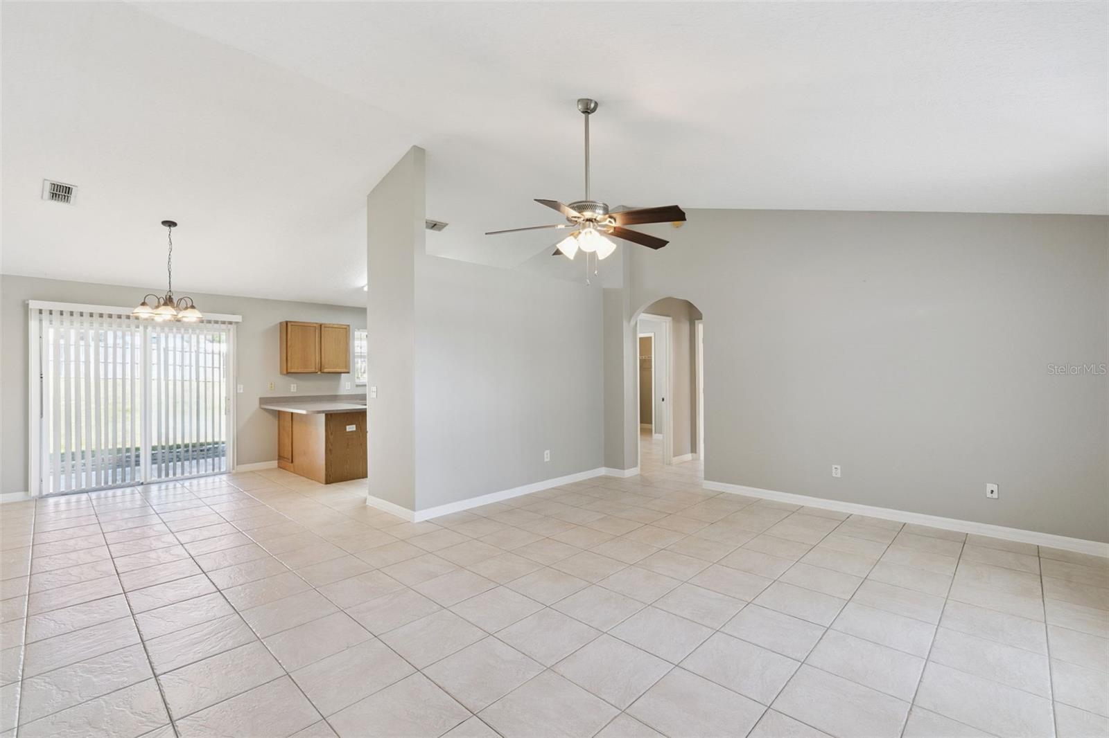 886 SCENIC VIEW CIR, MINNEOLA, FL, 34715