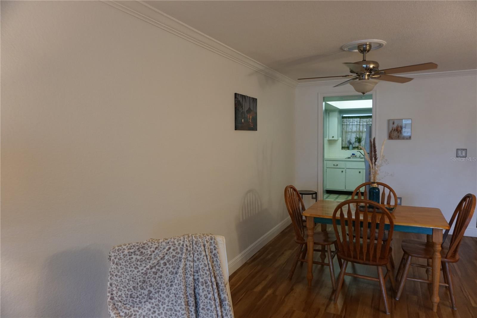 TB8439551 Property Photo