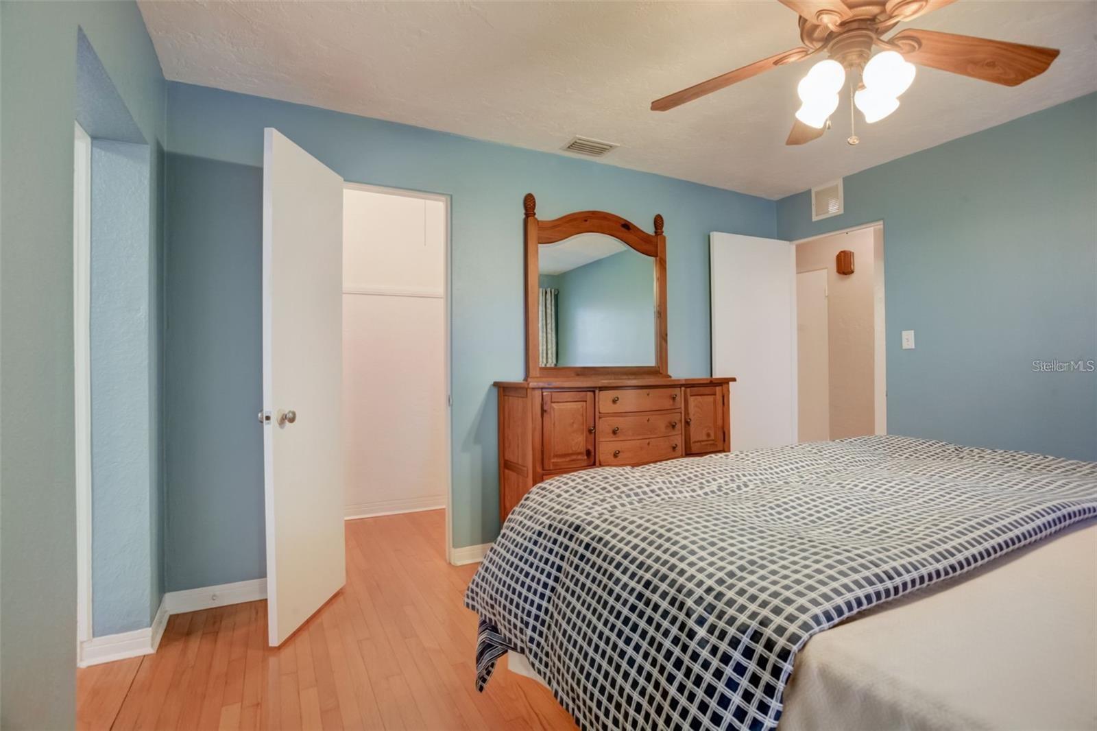 2930 9TH AVE N, ST PETERSBURG, FL, 33713