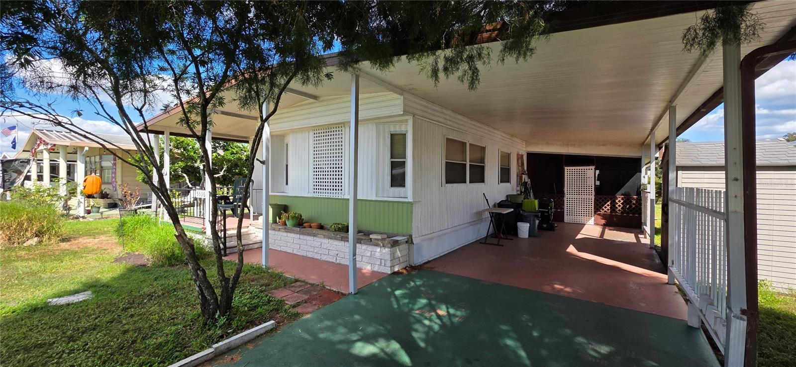 TB8439560 Property Photo