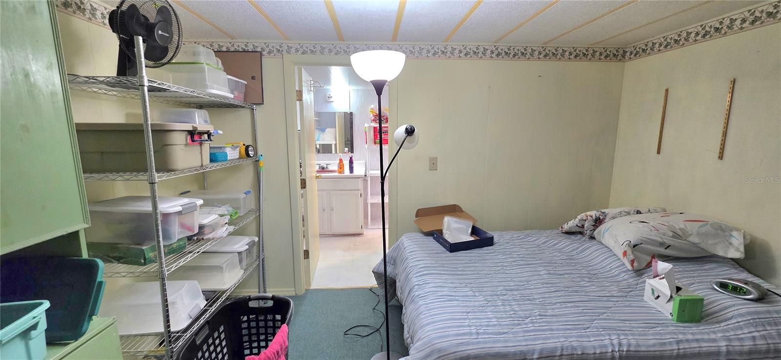 TB8439560 Property Photo