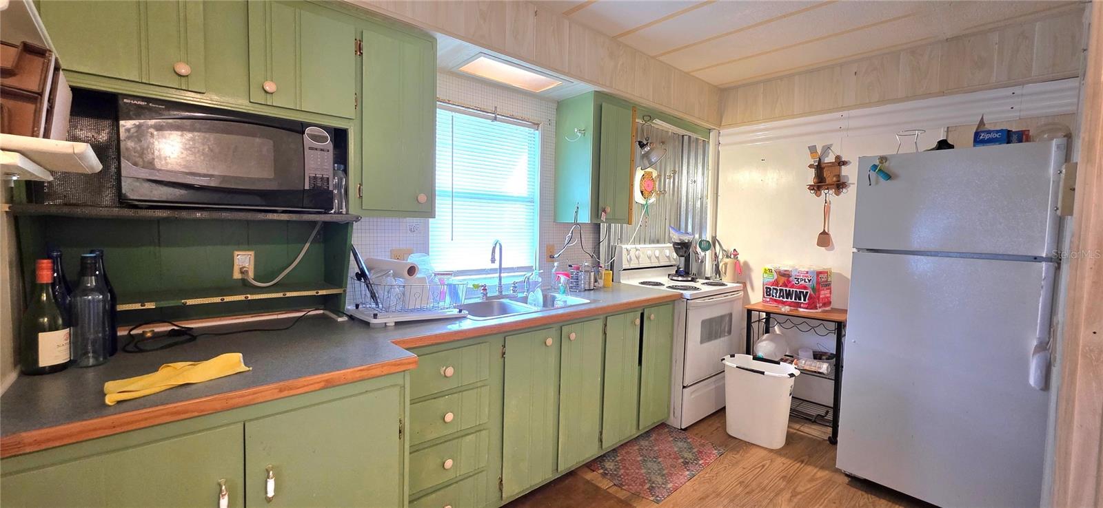 TB8439560 Property Photo