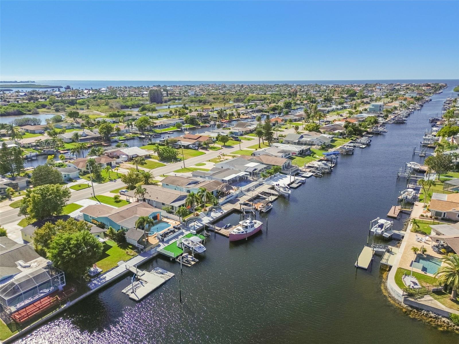 4247 FLORAMAR TER, NEW PORT RICHEY, FL, 34652