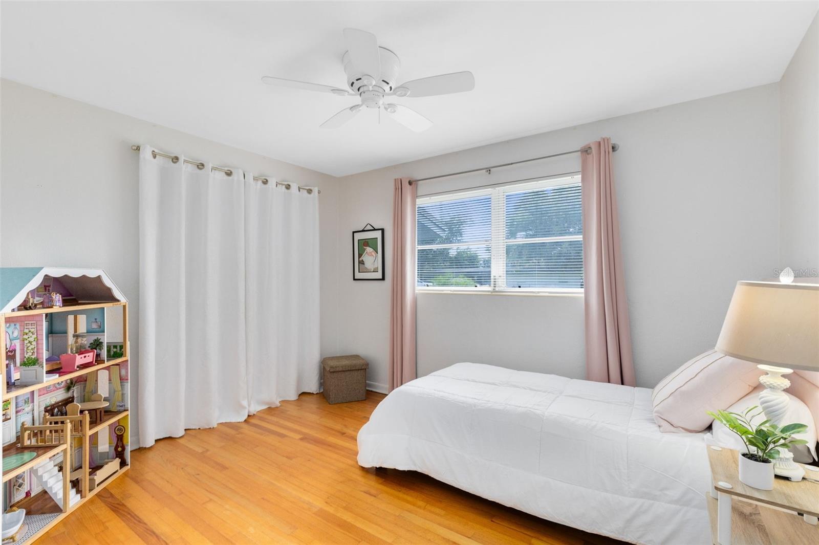 915 MALONE DR, ORLANDO, FL, 32810