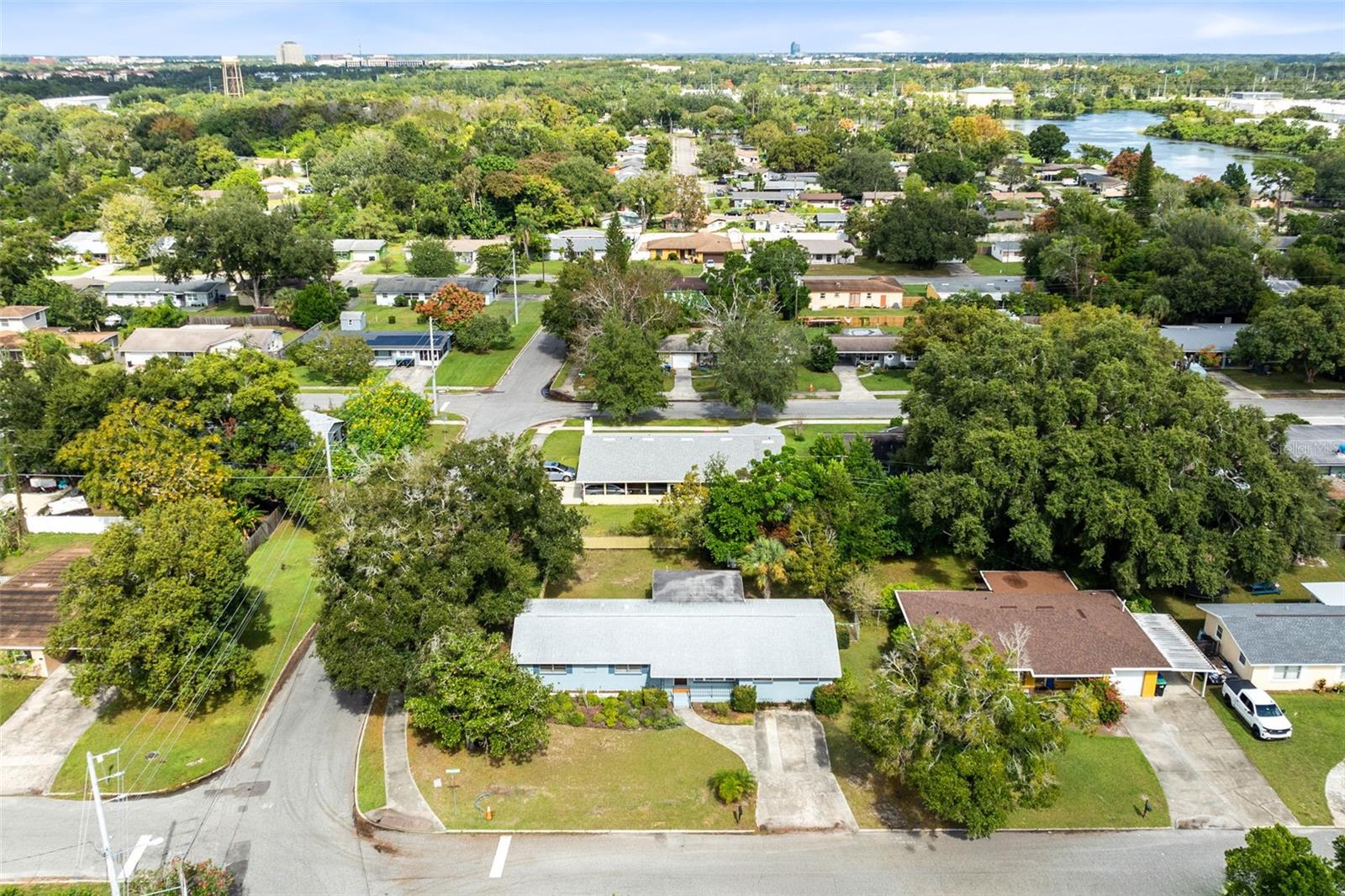 915 MALONE DR, ORLANDO, FL, 32810