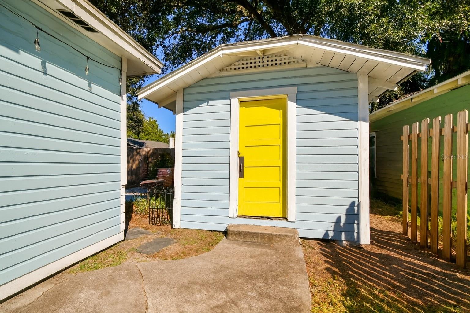 906 E HAMILTON AVE, TAMPA, FL, 33604