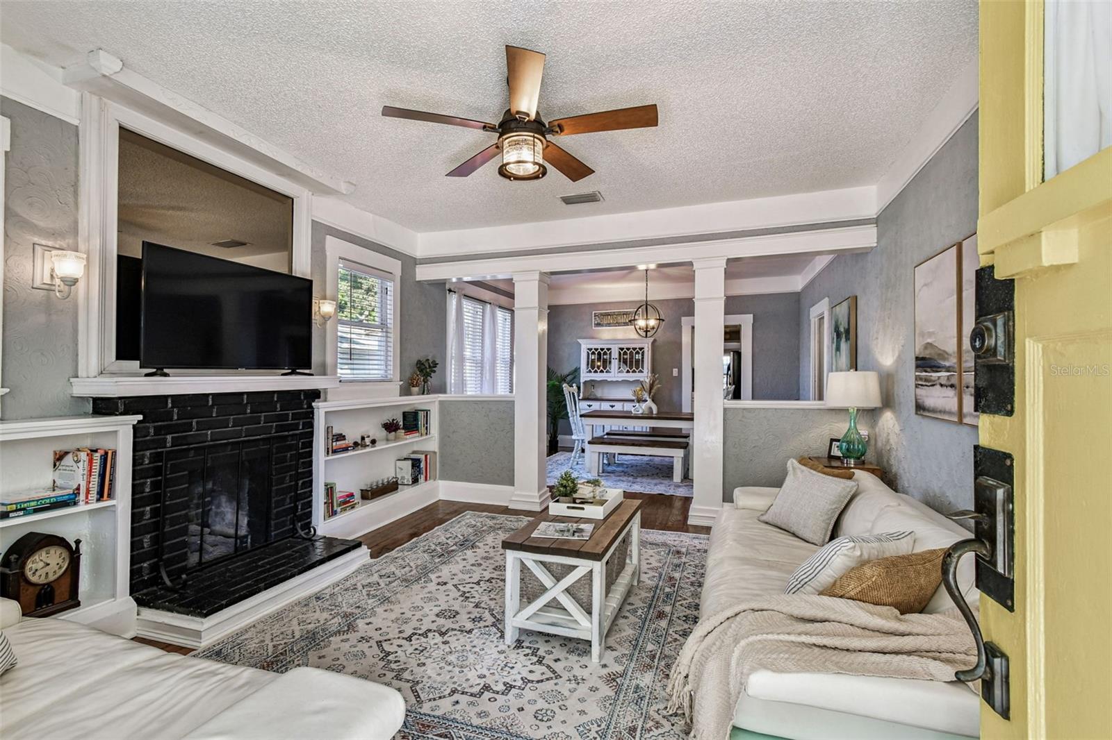 906 E HAMILTON AVE, TAMPA, FL, 33604