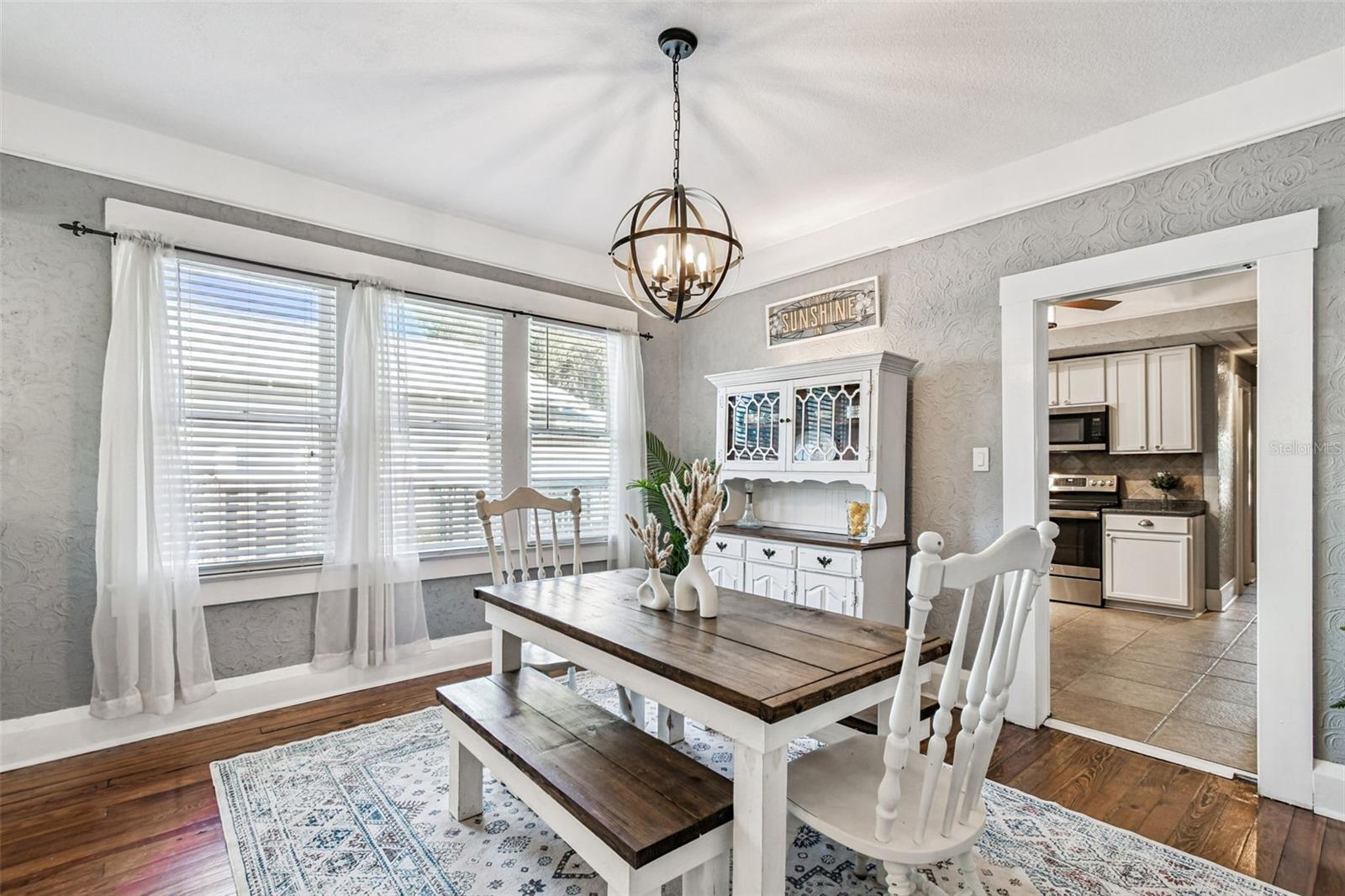 906 E HAMILTON AVE, TAMPA, FL, 33604