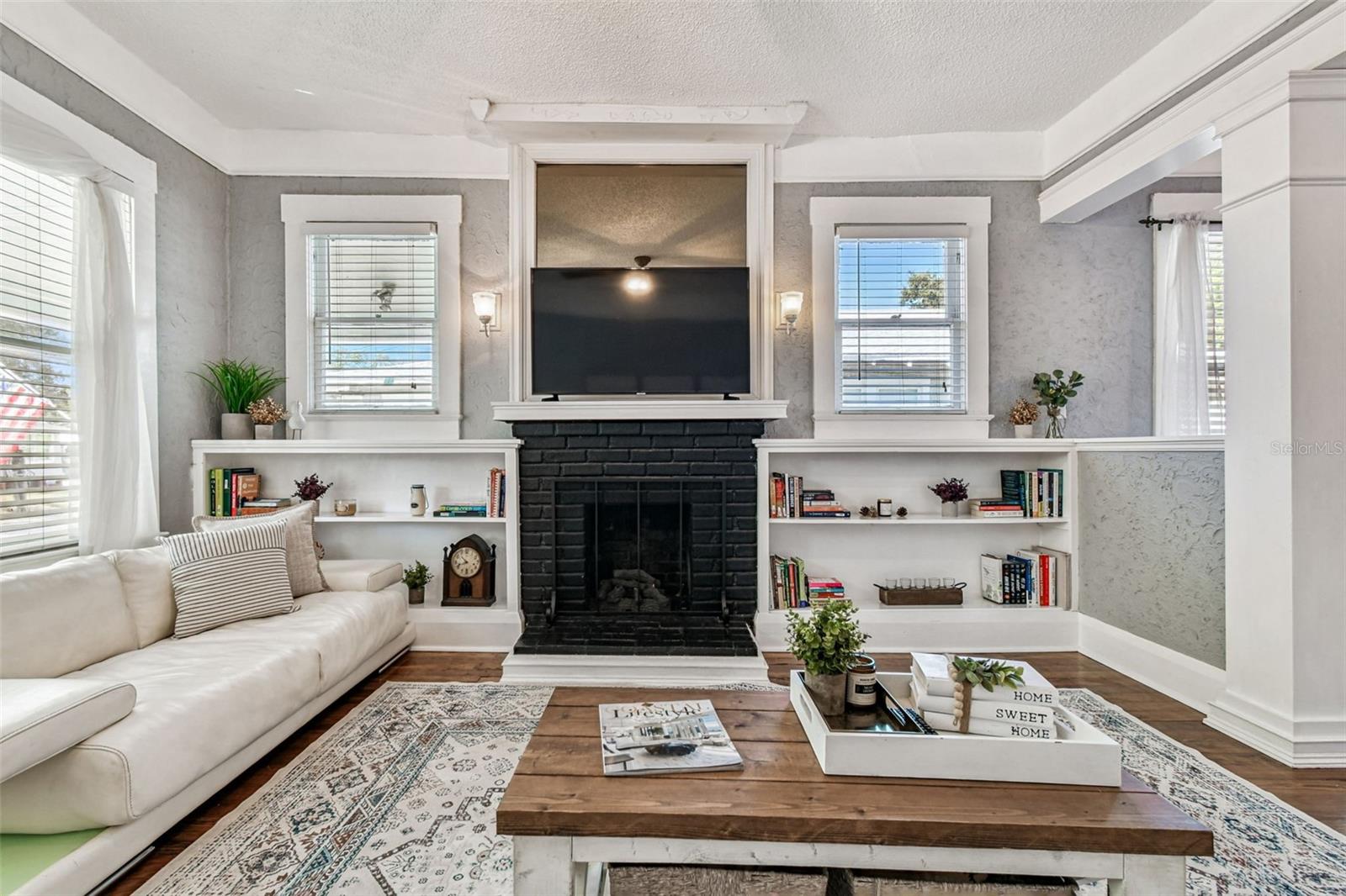 906 E HAMILTON AVE, TAMPA, FL, 33604