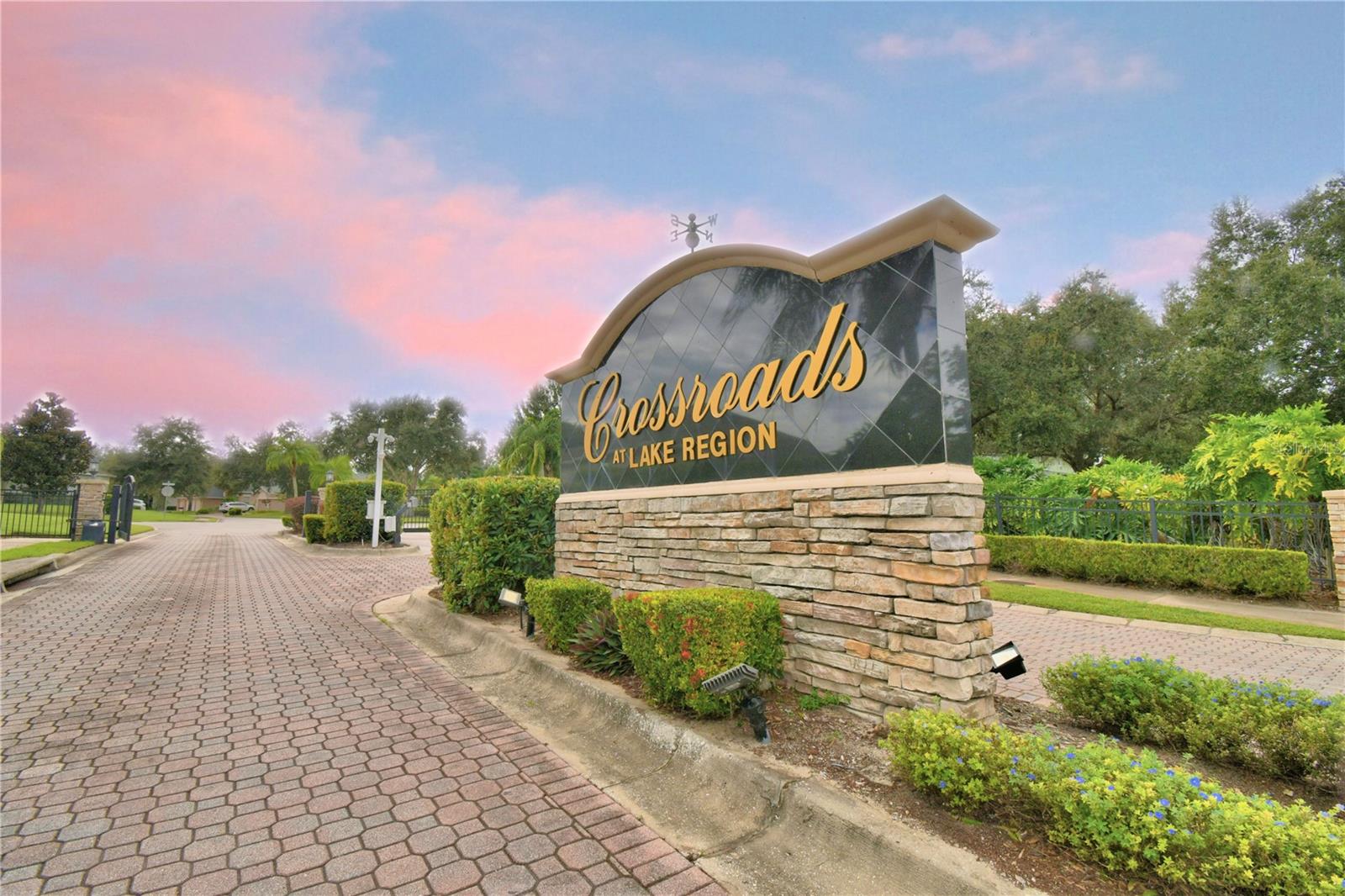 1988 CROSSROADS BLVD, WINTER HAVEN, FL, 33881