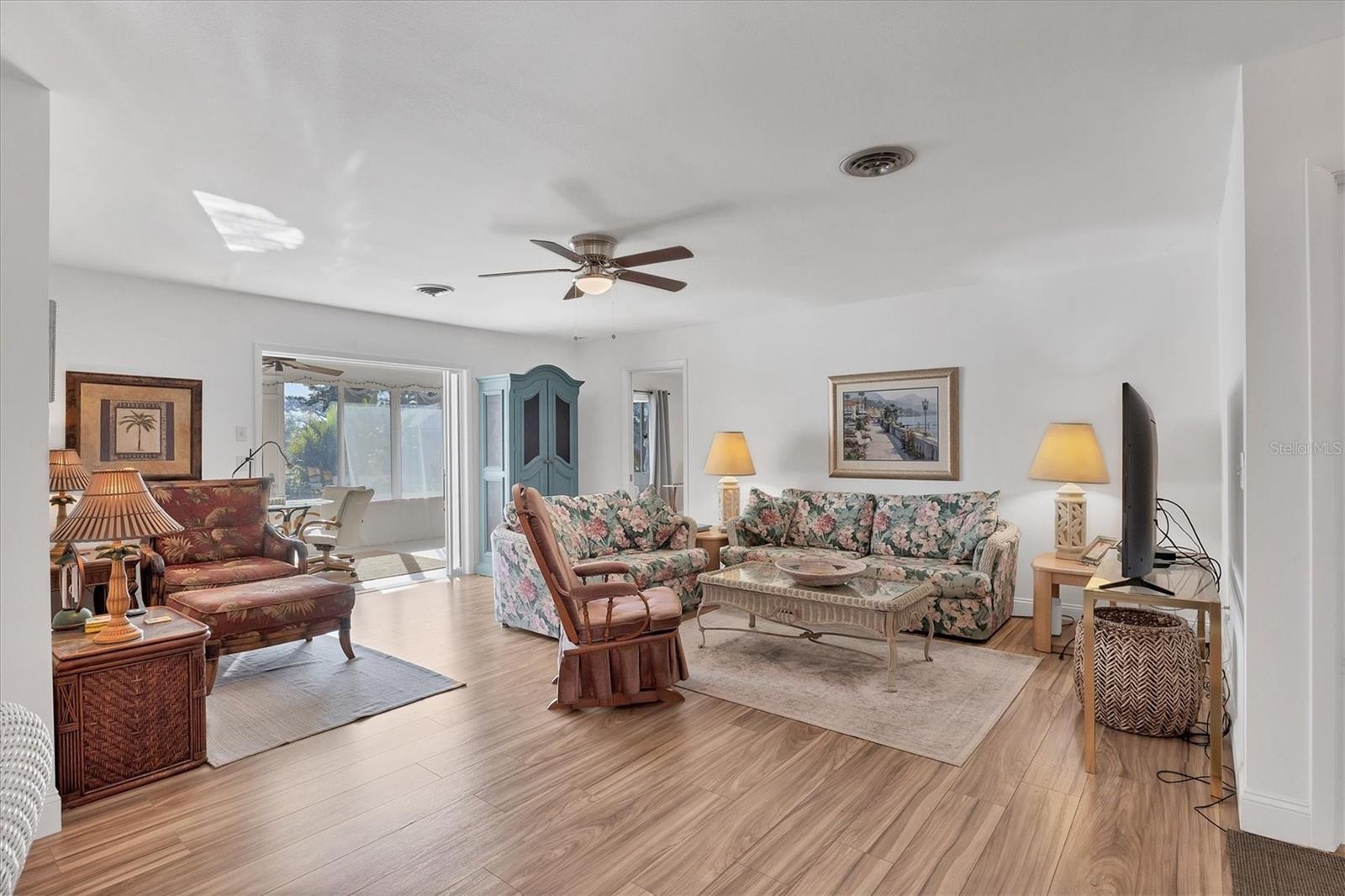 1087 MONTANA AVE, ENGLEWOOD, FL, 34223