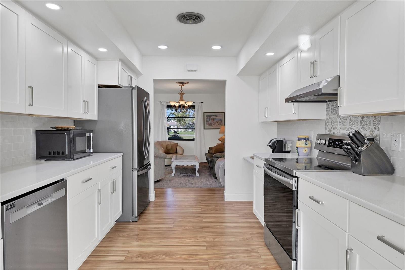 1087 MONTANA AVE, ENGLEWOOD, FL, 34223