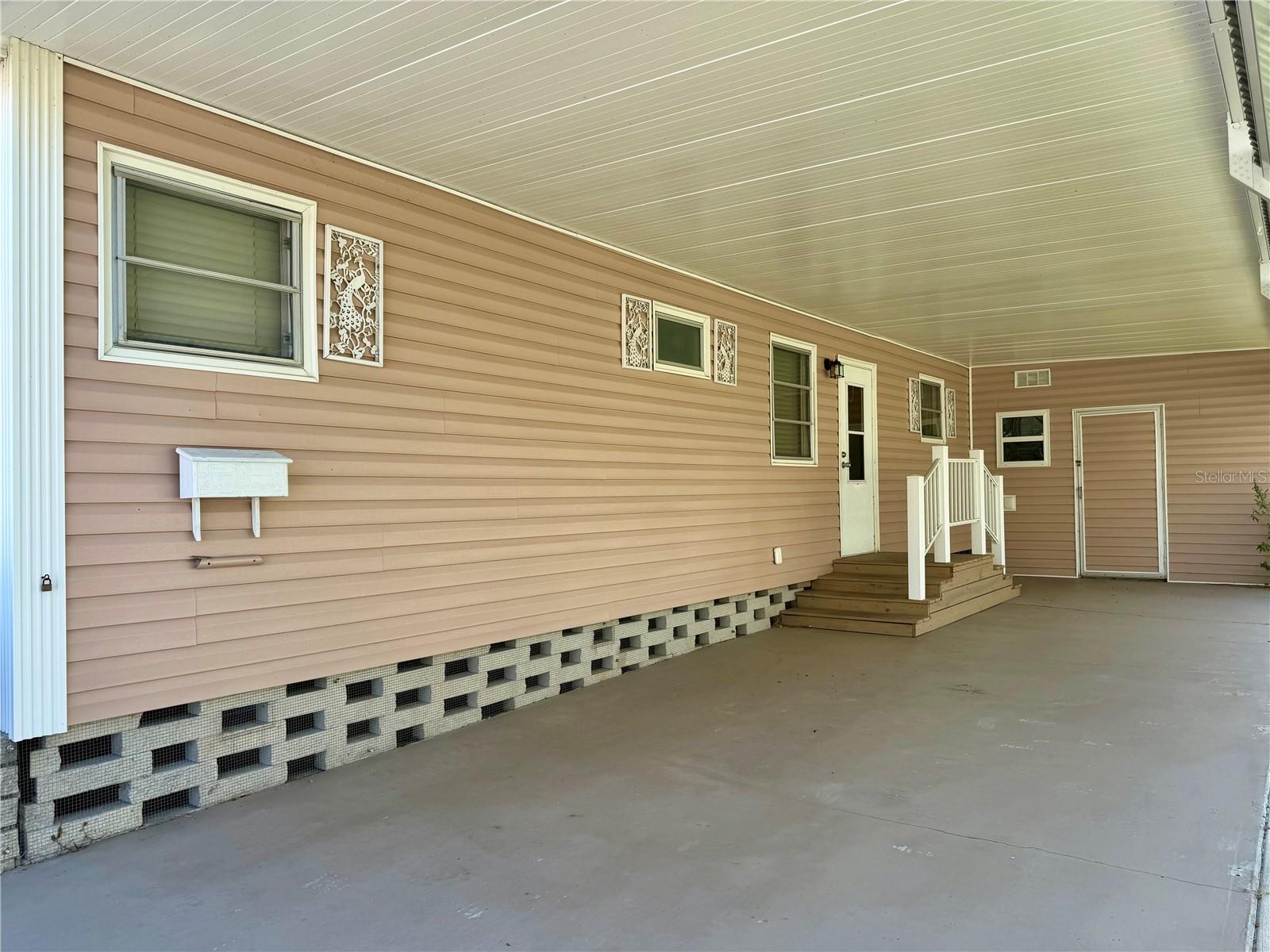 TB8439600 Property Photo