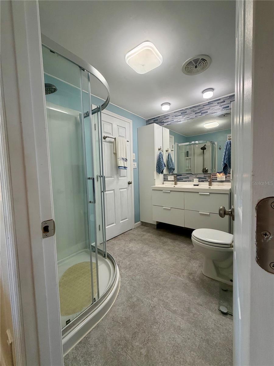 TB8439600 Property Photo