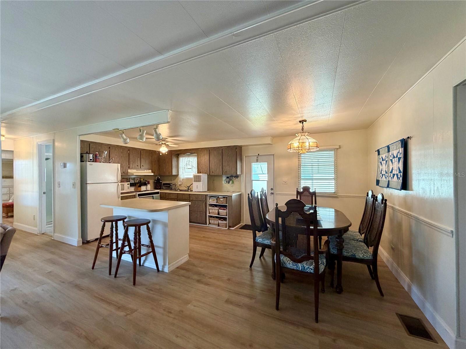 TB8439600 Property Photo