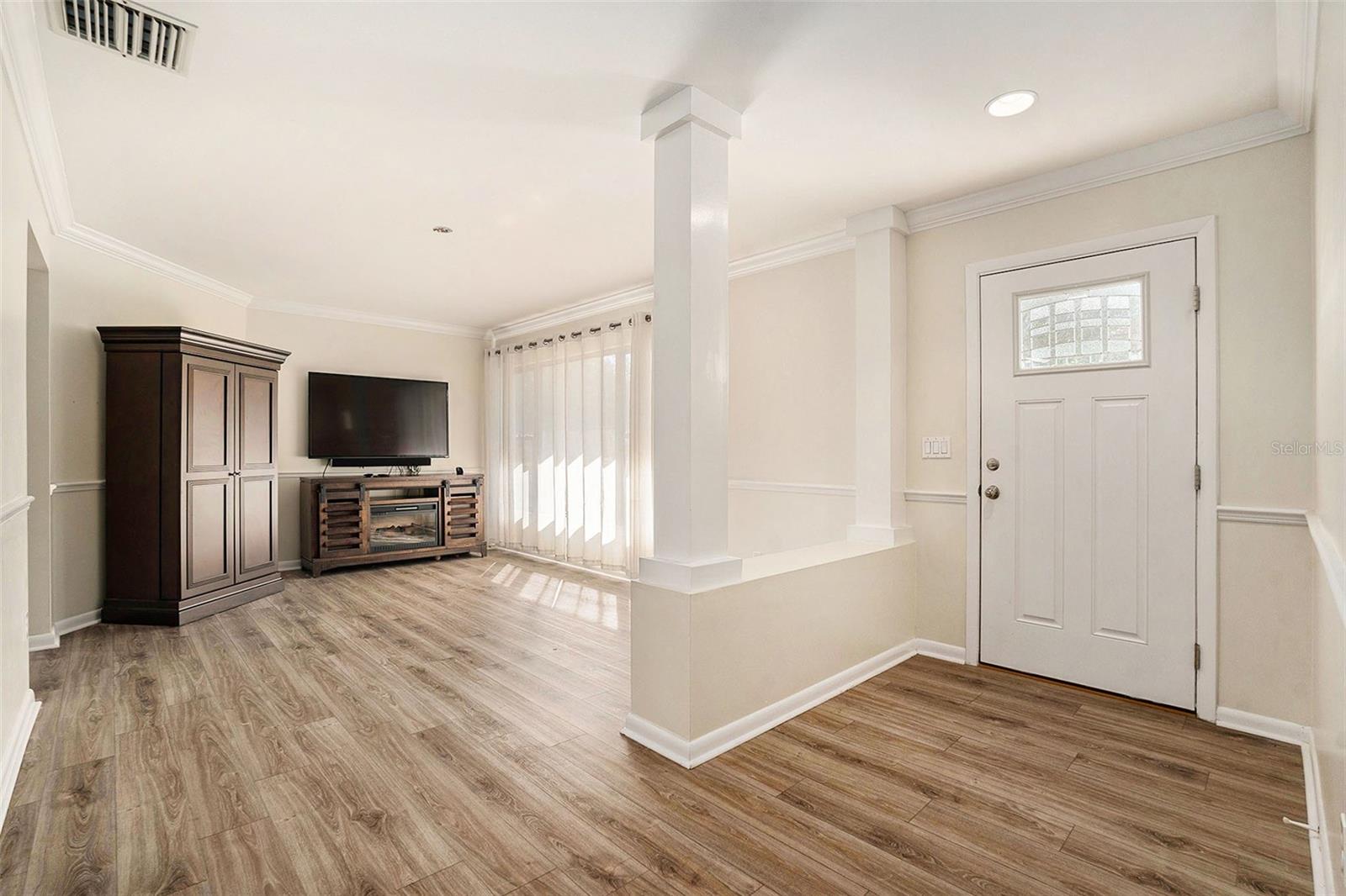 10910 CARROLLWOOD DR, TAMPA, FL, 33618