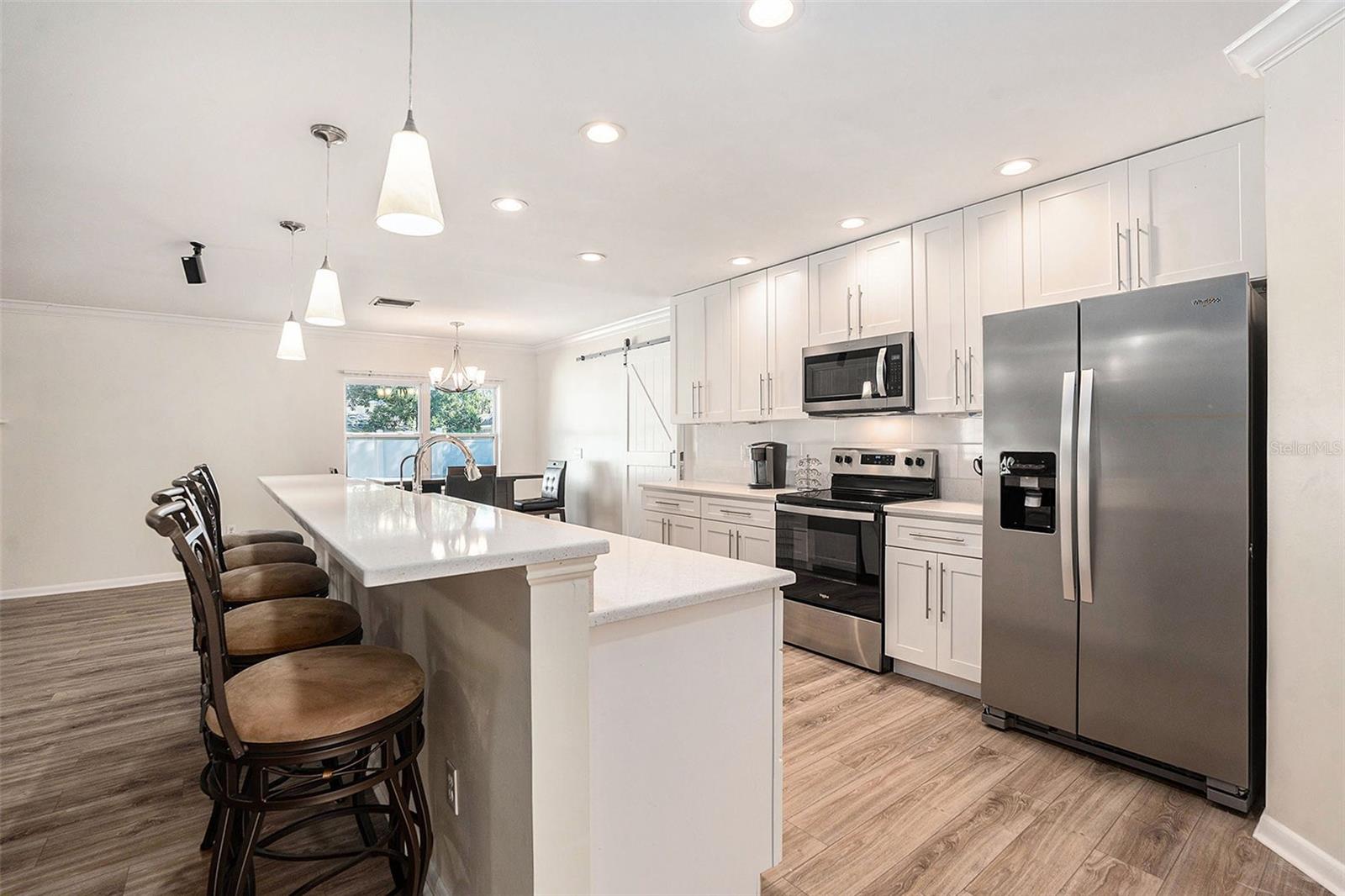 10910 CARROLLWOOD DR, TAMPA, FL, 33618