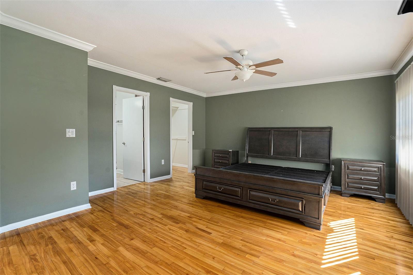 10910 CARROLLWOOD DR, TAMPA, FL, 33618