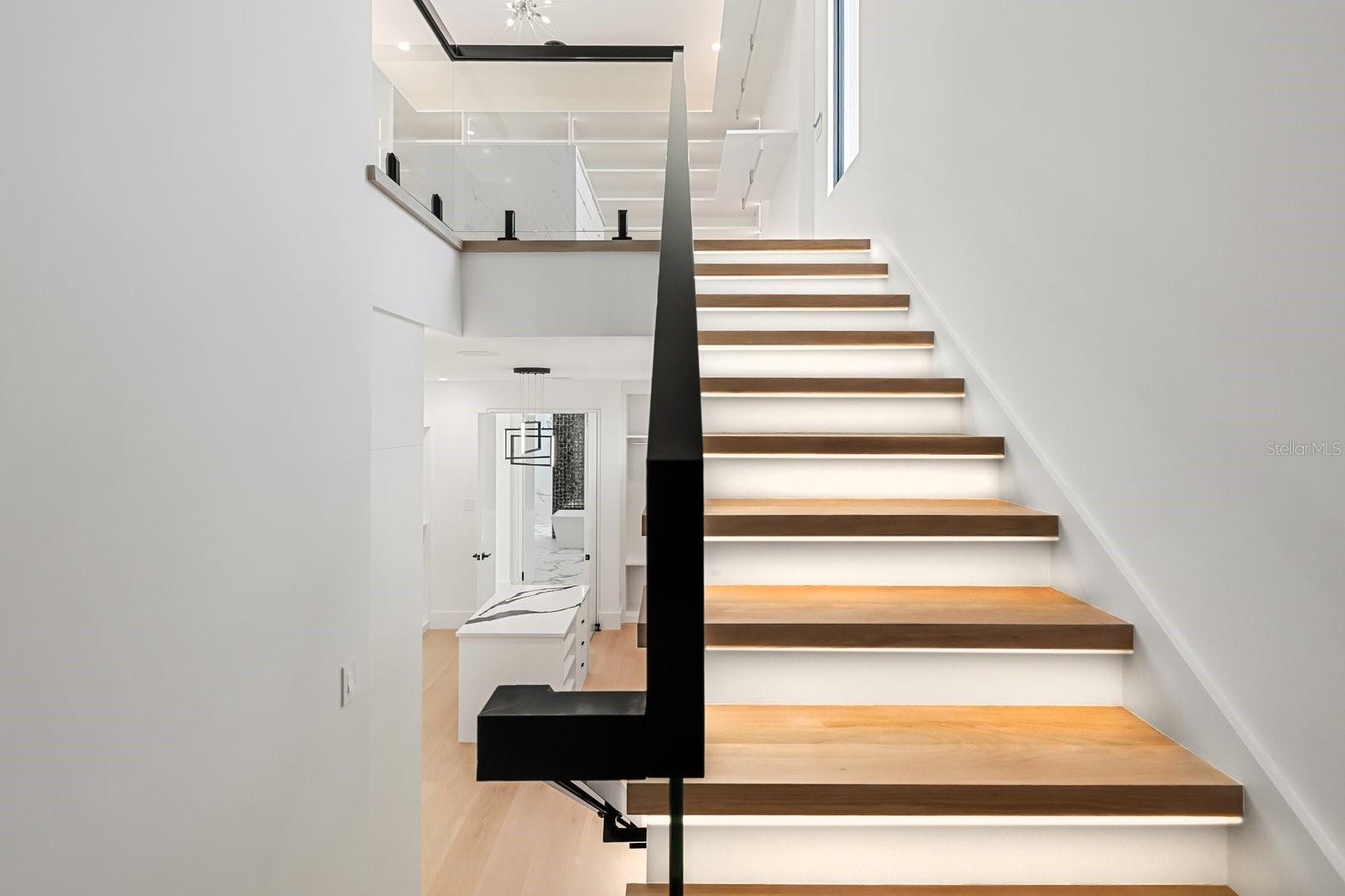 O6353952 Property Photo