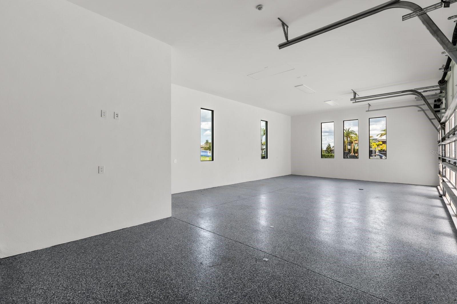 O6353952 Property Photo