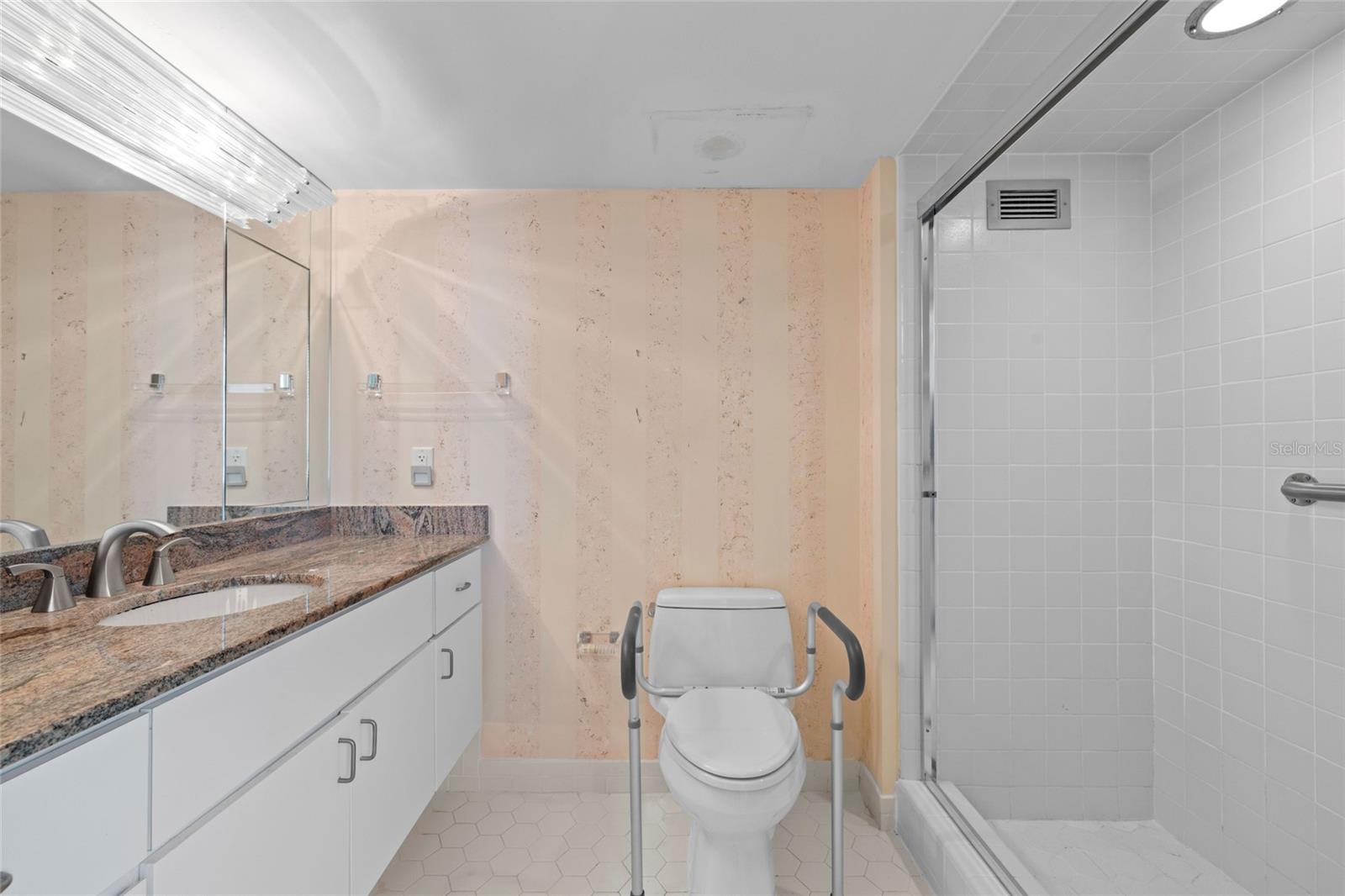 2425 GULF OF MEXICO DR #7D, LONGBOAT KEY, FL, 34228