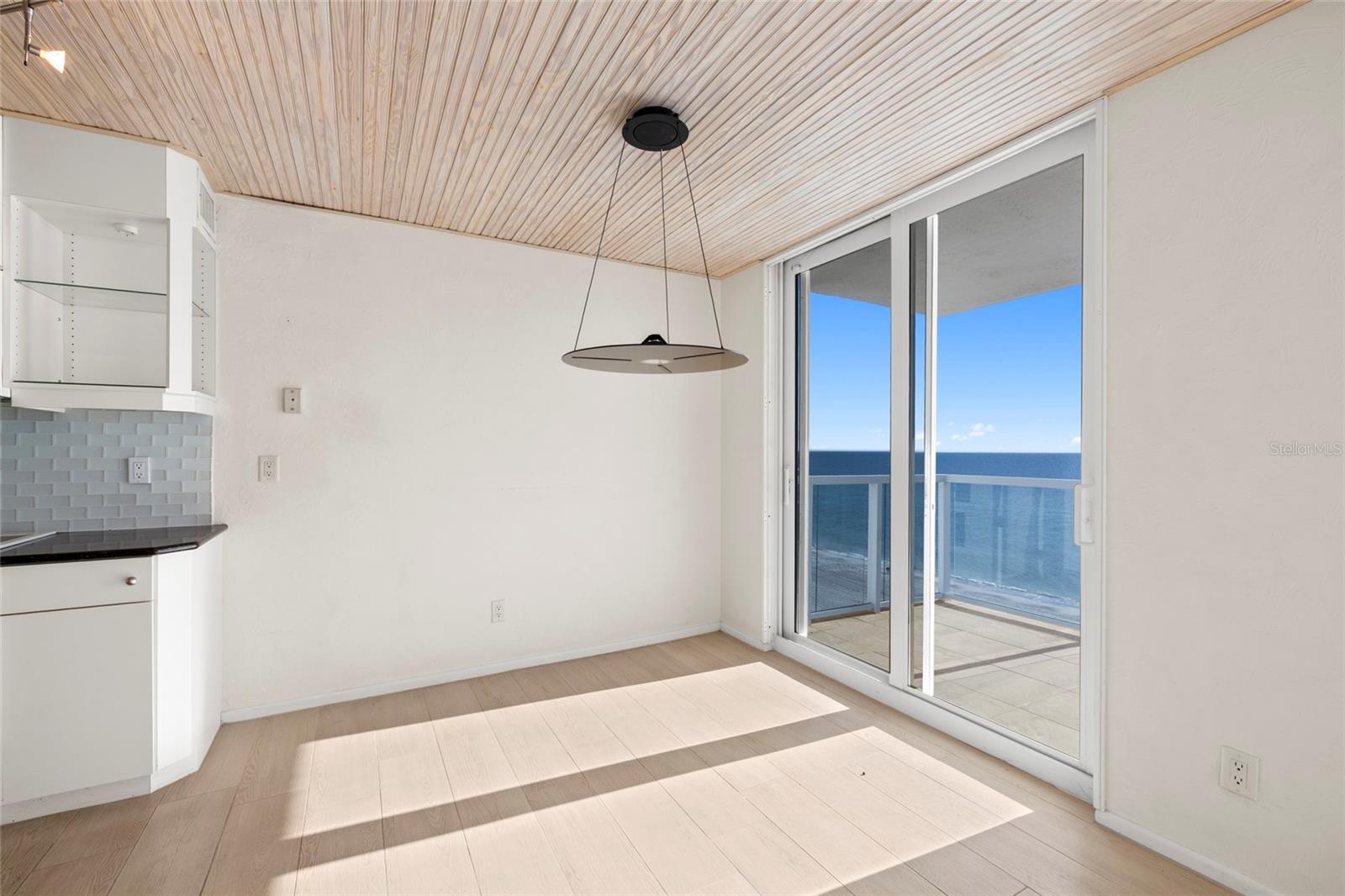 2425 GULF OF MEXICO DR #7D, LONGBOAT KEY, FL, 34228