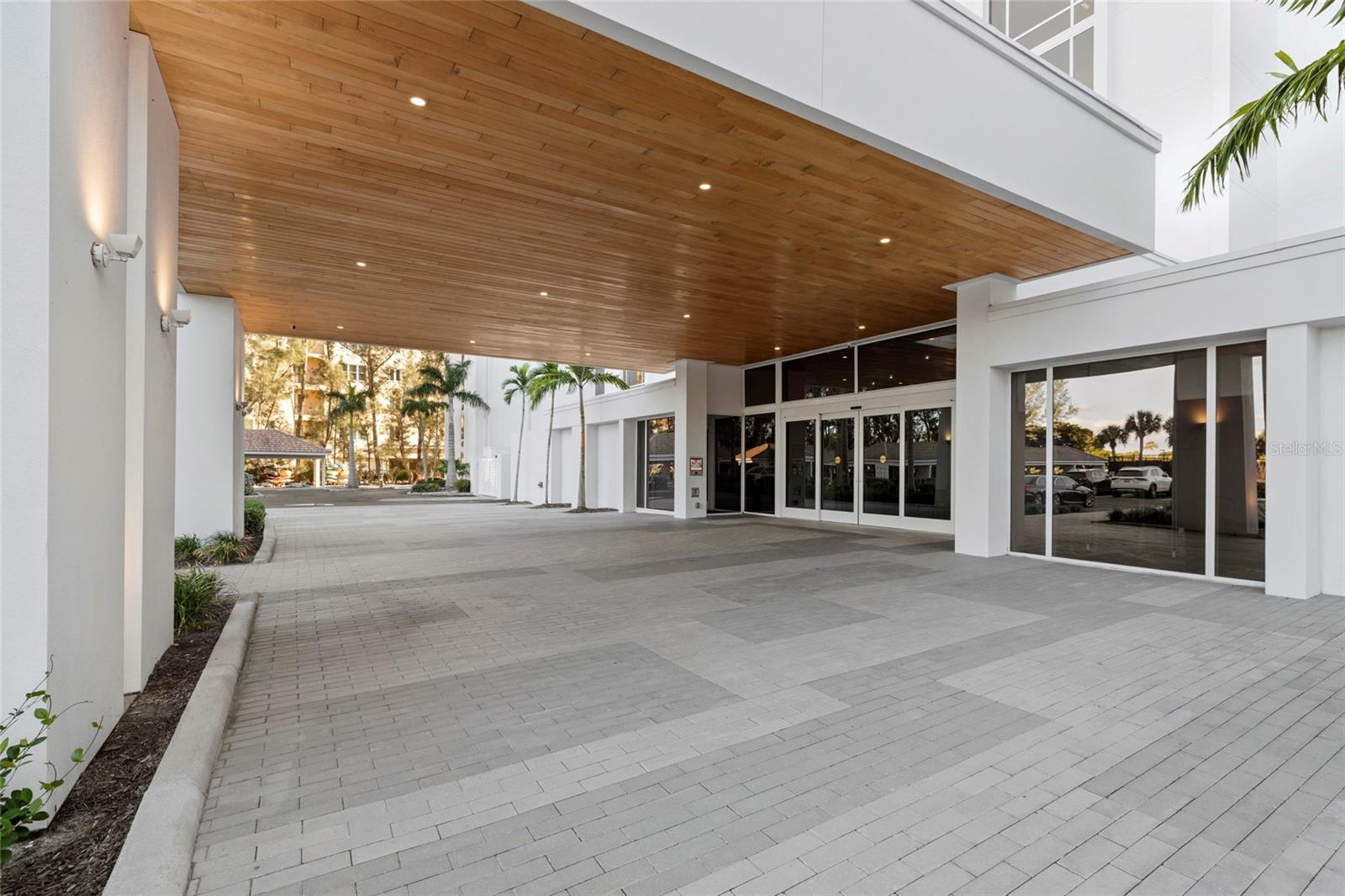 2425 GULF OF MEXICO DR #7D, LONGBOAT KEY, FL, 34228