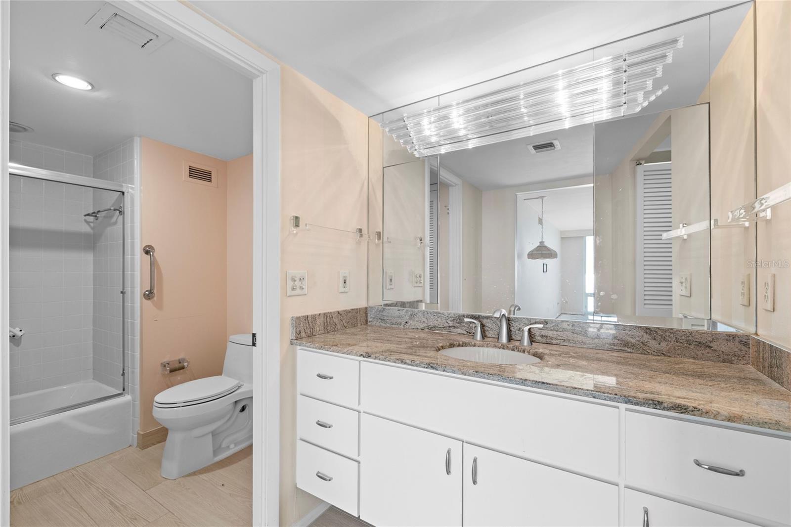 2425 GULF OF MEXICO DR #7D, LONGBOAT KEY, FL, 34228