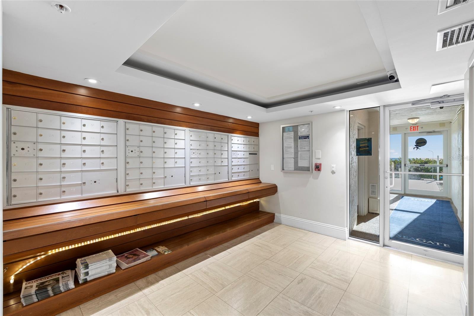 2425 GULF OF MEXICO DR #7D, LONGBOAT KEY, FL, 34228