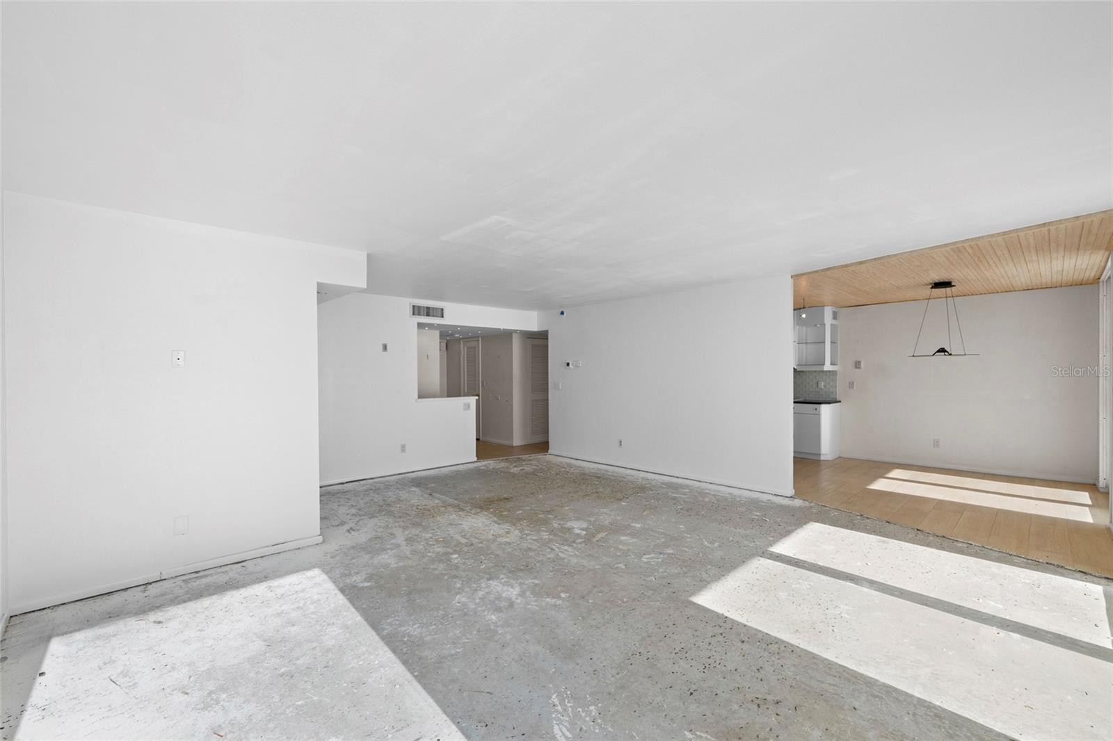 2425 GULF OF MEXICO DR #7D, LONGBOAT KEY, FL, 34228