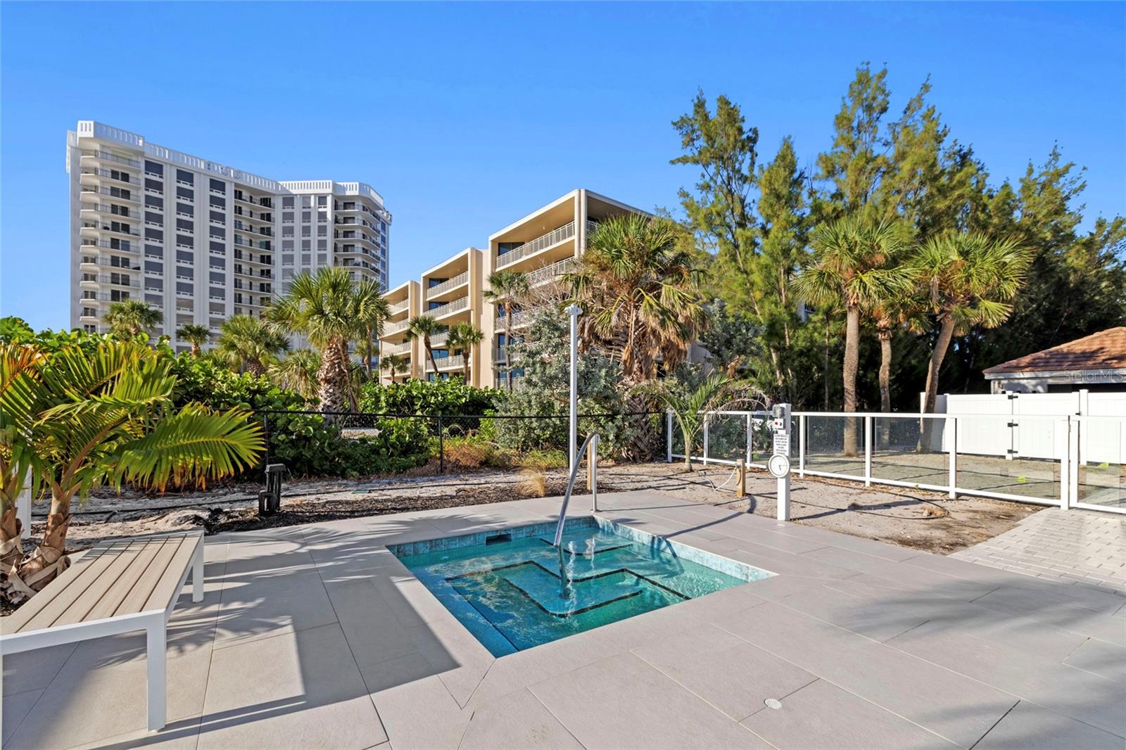 2425 GULF OF MEXICO DR #7D, LONGBOAT KEY, FL, 34228