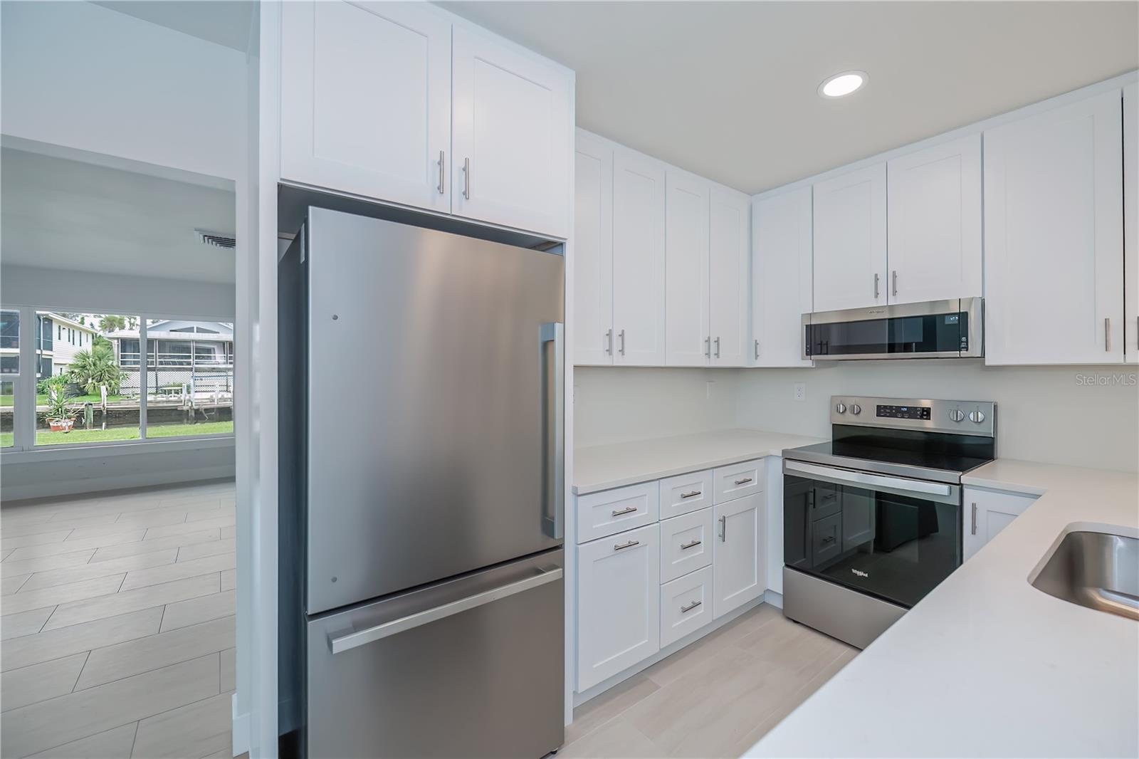 352 OAK ST, ENGLEWOOD, FL, 34223