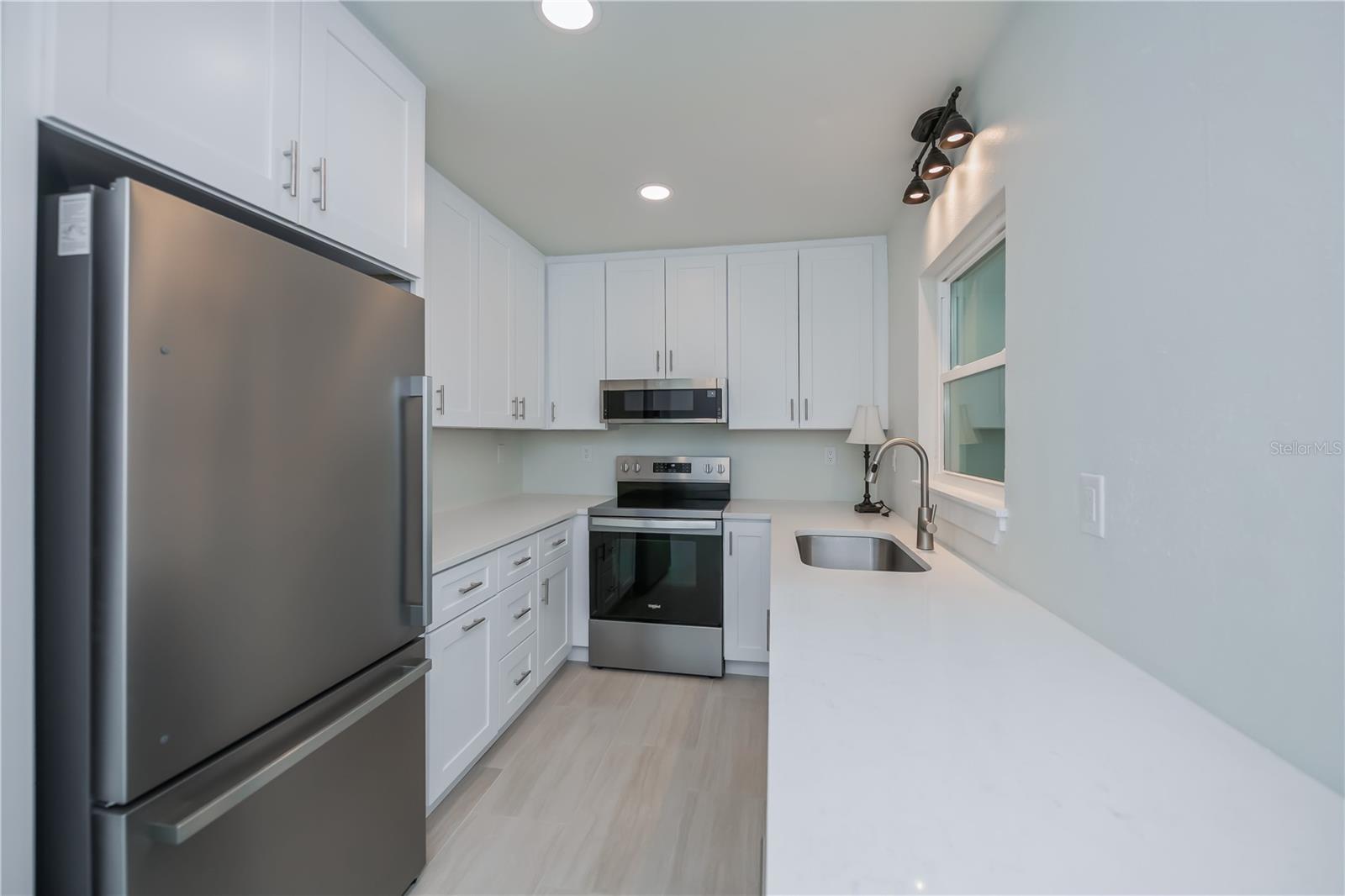 352 OAK ST, ENGLEWOOD, FL, 34223