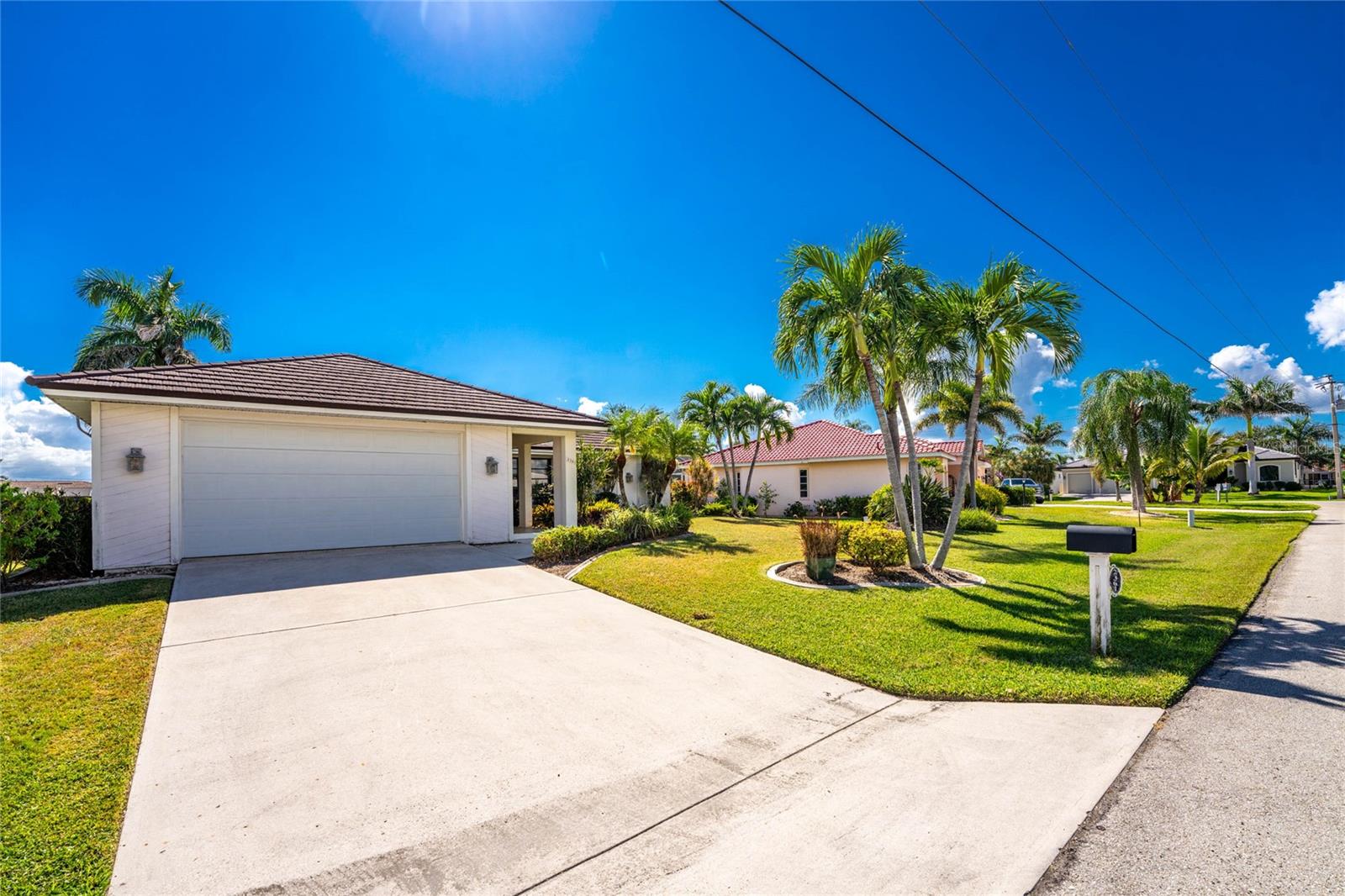 2361 VIA VENICE, PUNTA GORDA, FL, 33950