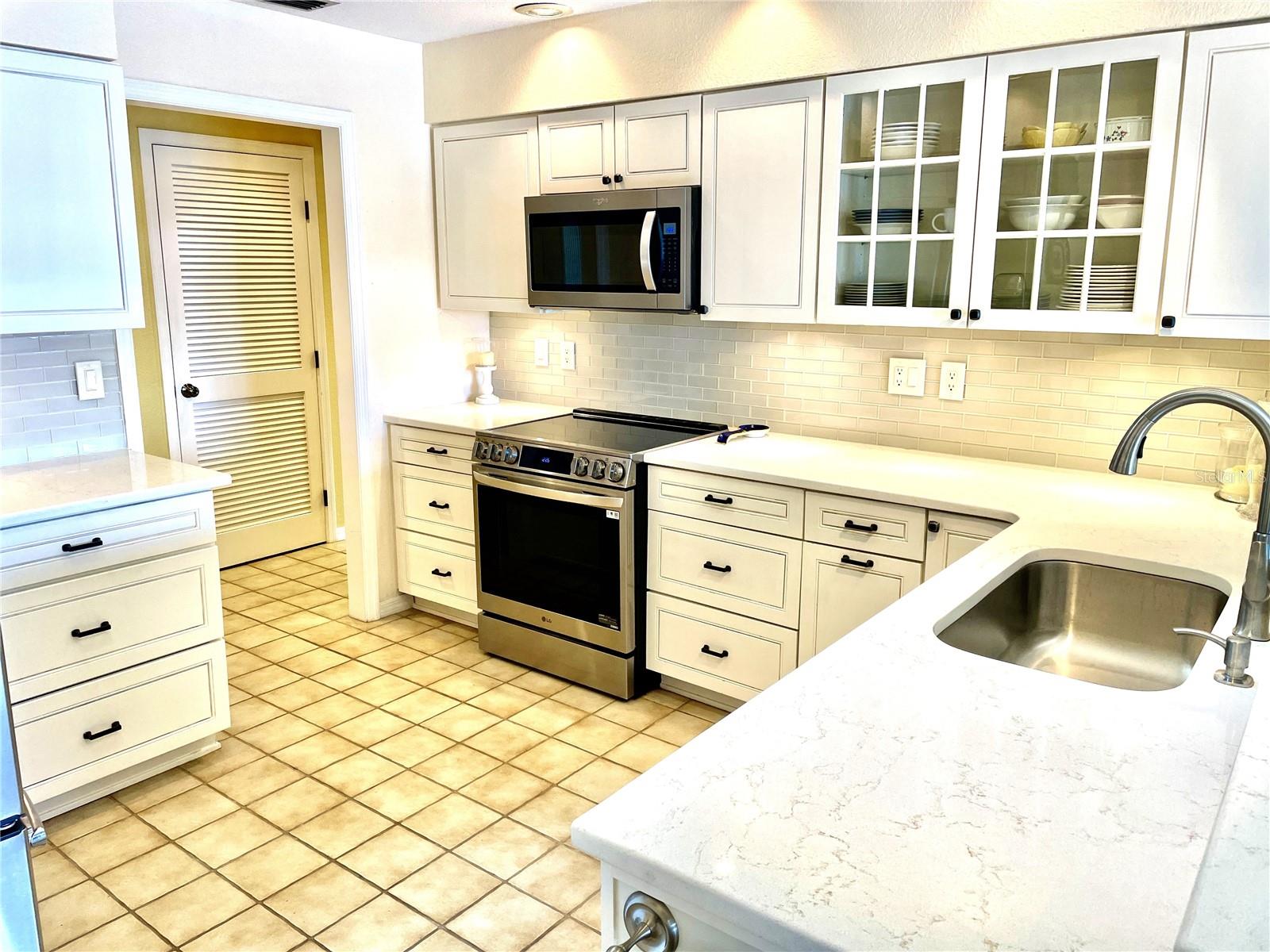 2361 VIA VENICE, PUNTA GORDA, FL, 33950