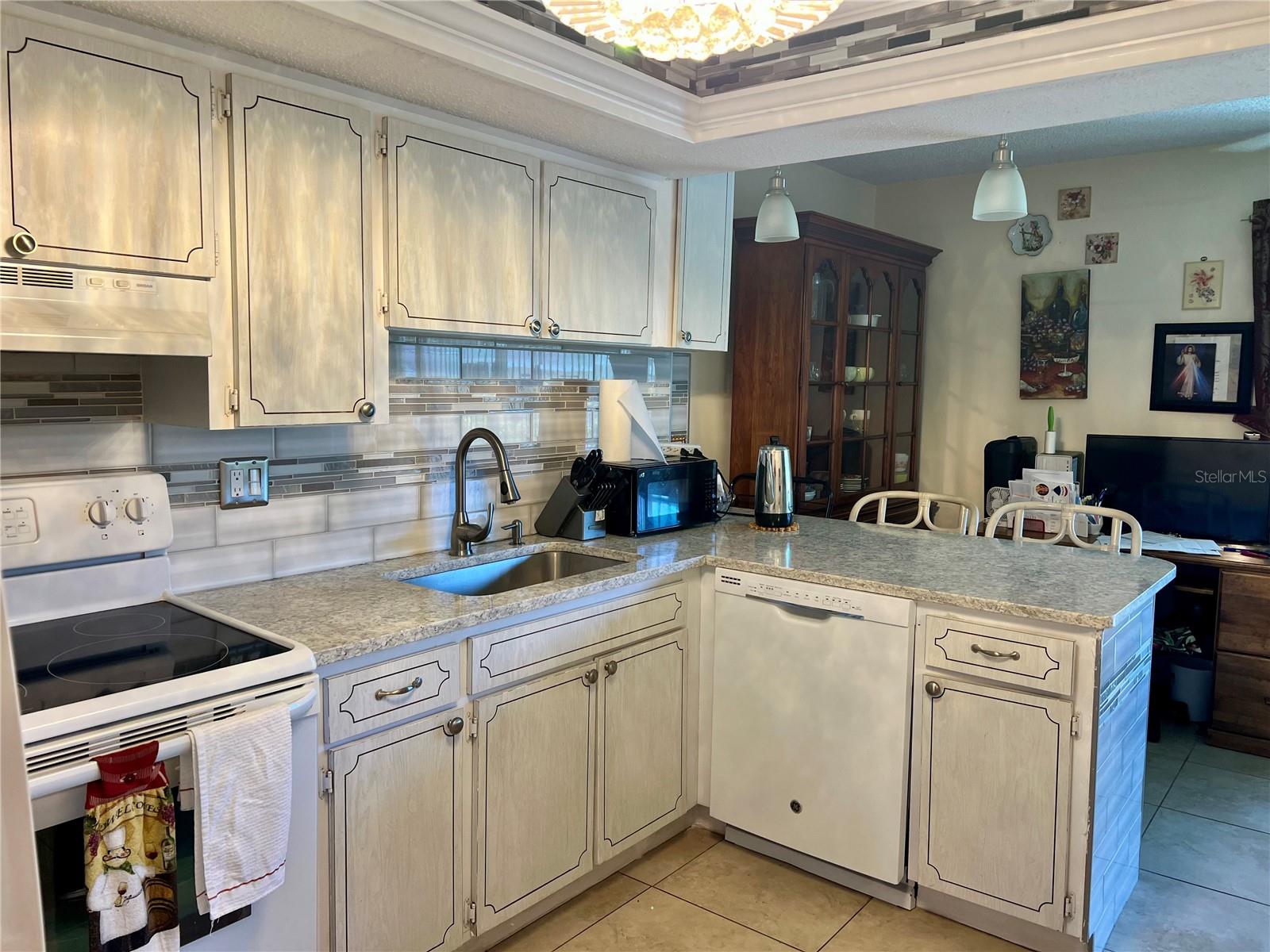 4742 AZALEA DR #103 A, NEW PORT RICHEY, FL, 34652