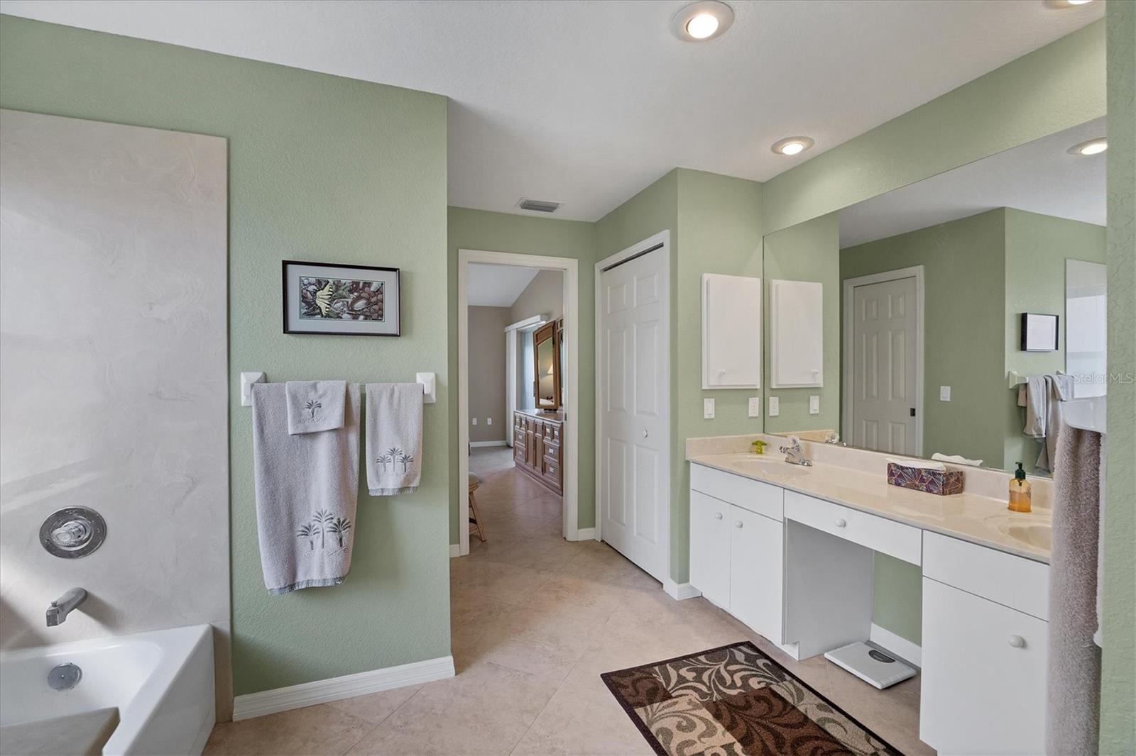 8240 PARKSIDE DR, ENGLEWOOD, FL, 34224