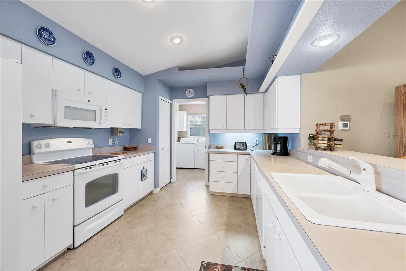 8240 PARKSIDE DR, ENGLEWOOD, FL, 34224