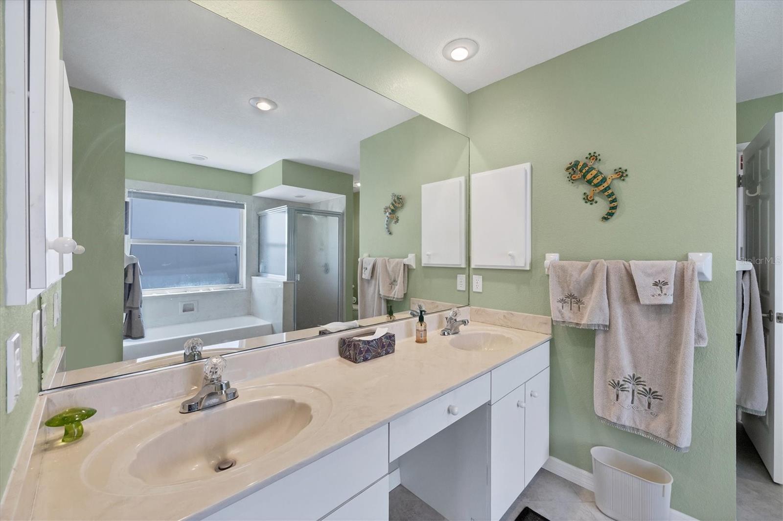 8240 PARKSIDE DR, ENGLEWOOD, FL, 34224